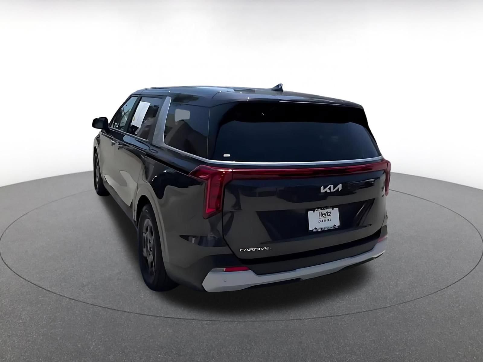 Thumbnail: 2026 Kia Carnival - 11