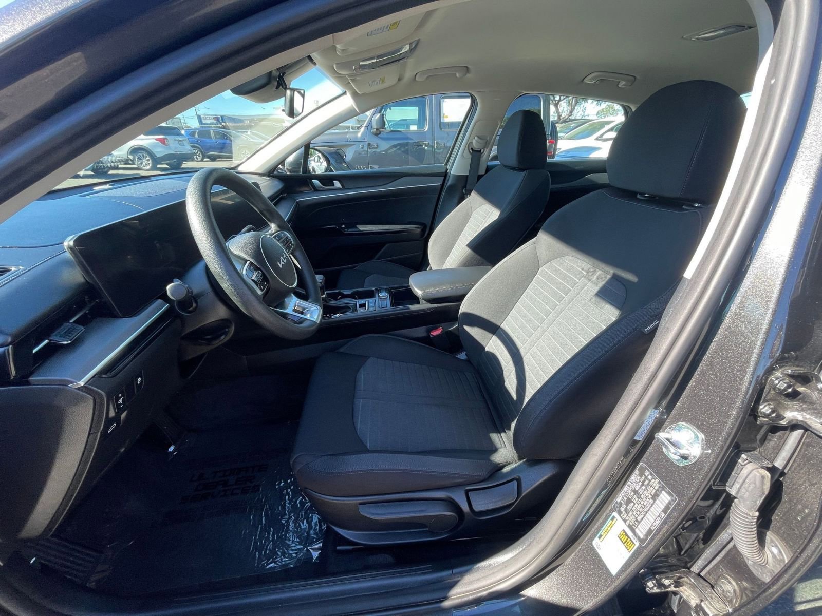 Thumbnail: 2025 Kia K5 - 27