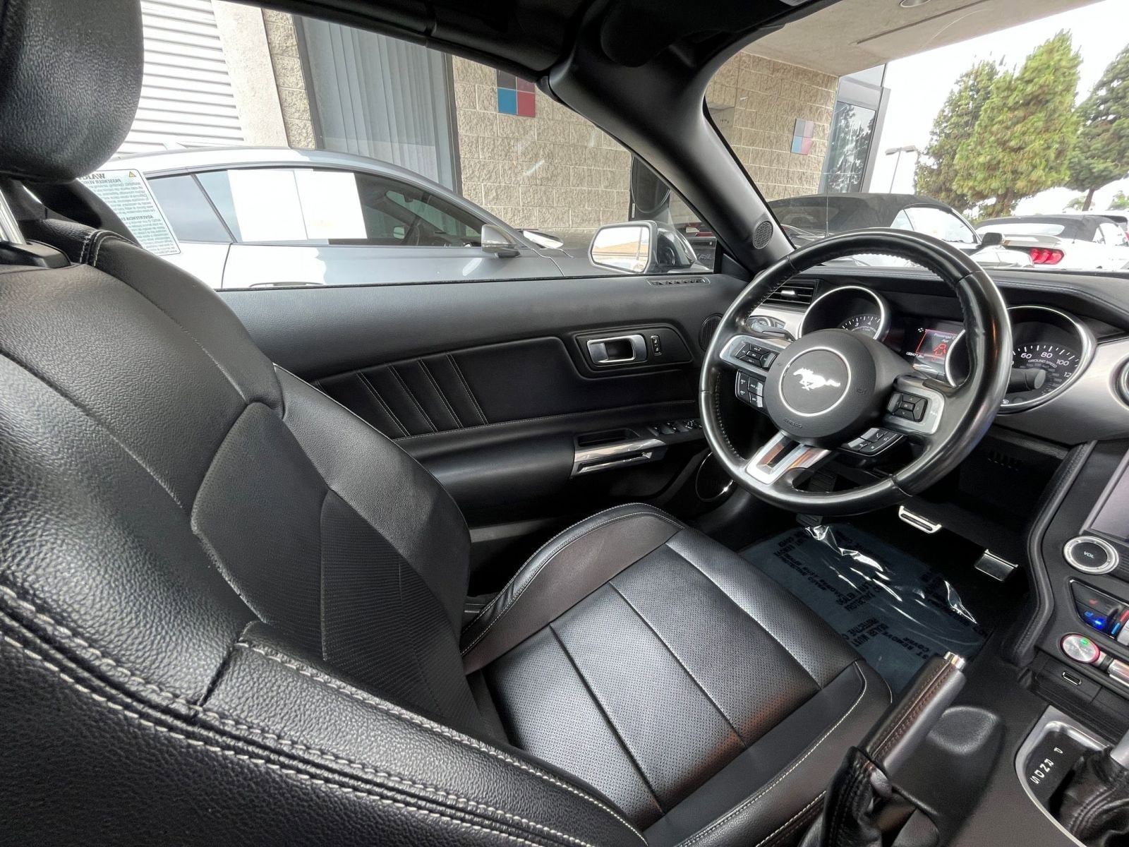 2023 Ford Mustang  33