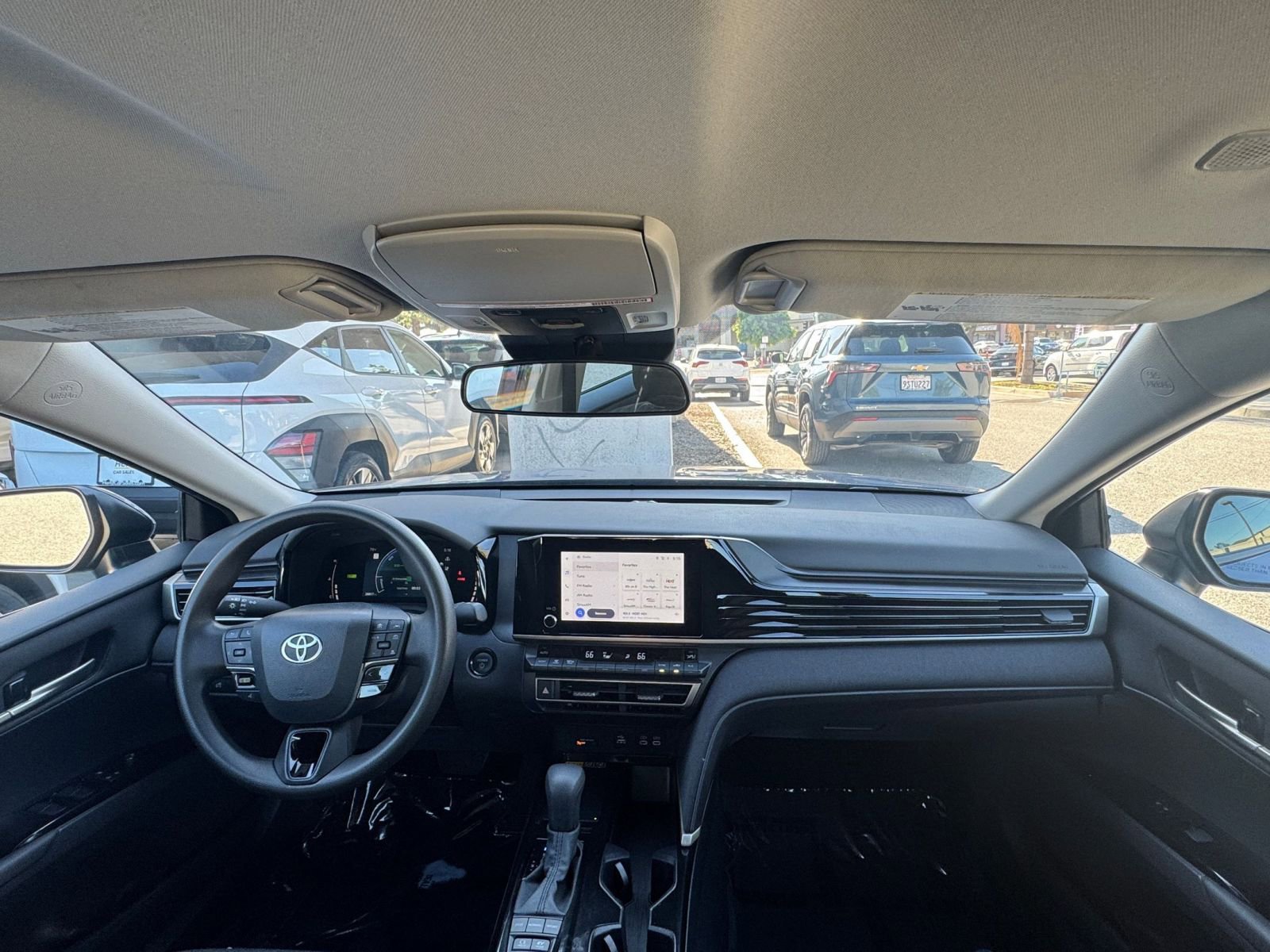 Thumbnail: 2025 Toyota Camry - 32