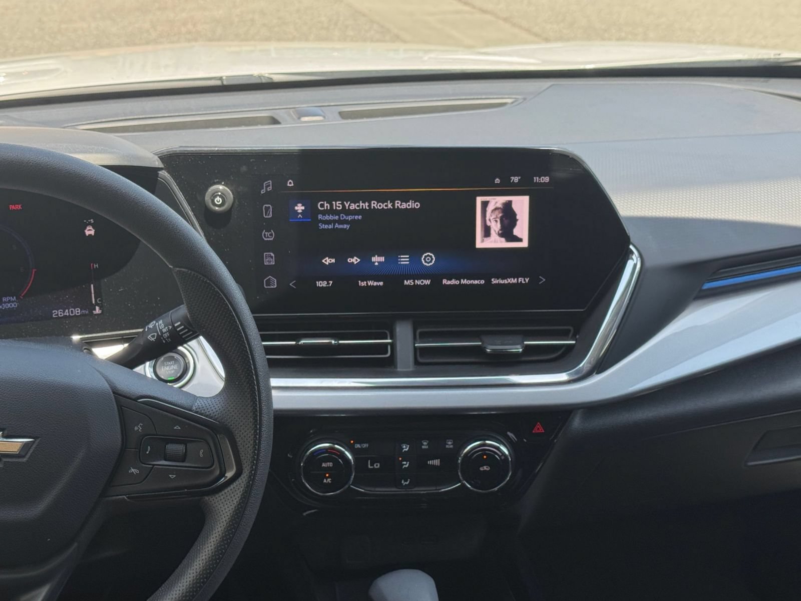 Thumbnail: 2025 Chevrolet Trax - 14