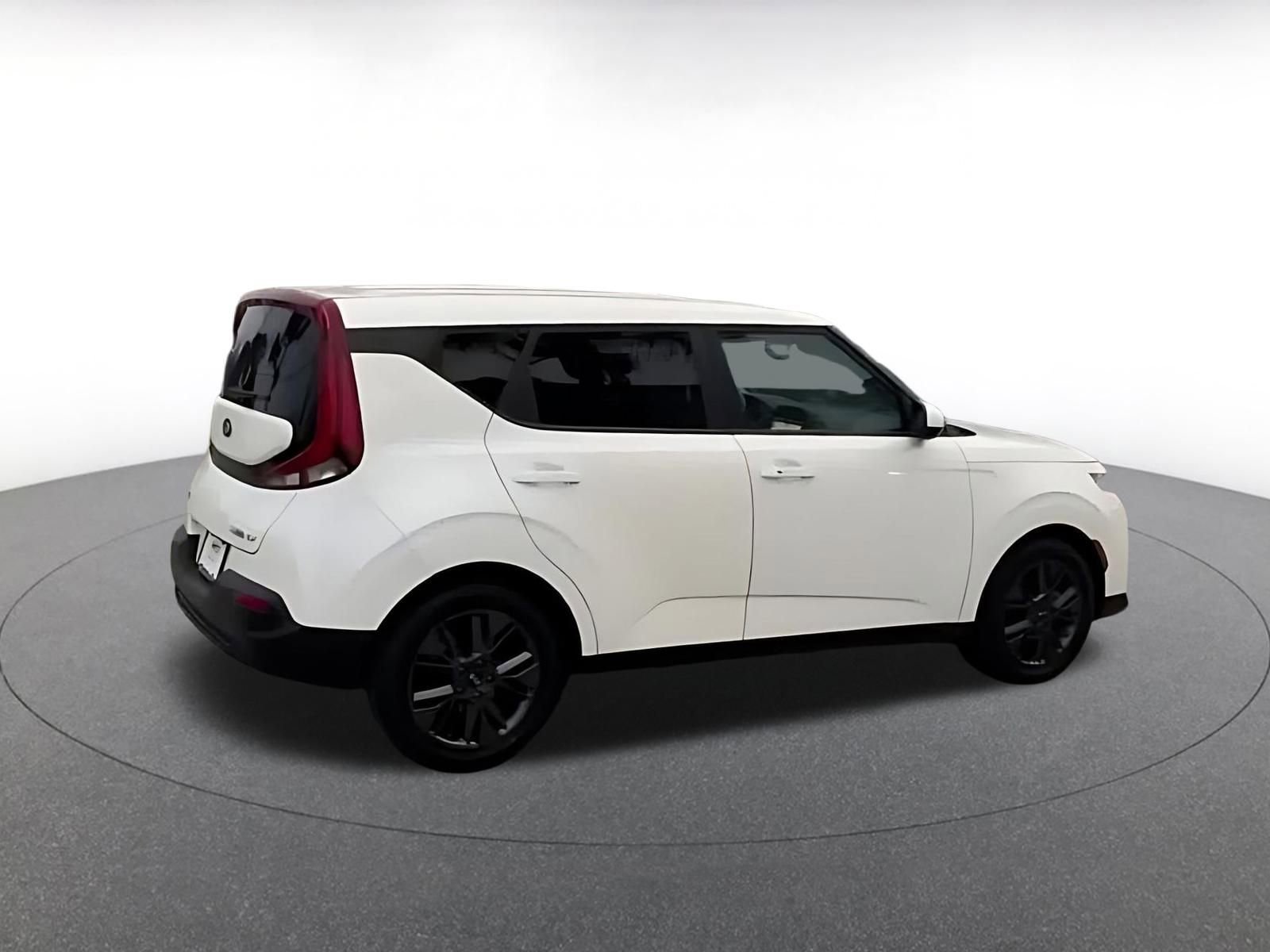Thumbnail: 2021 Kia Soul - 7