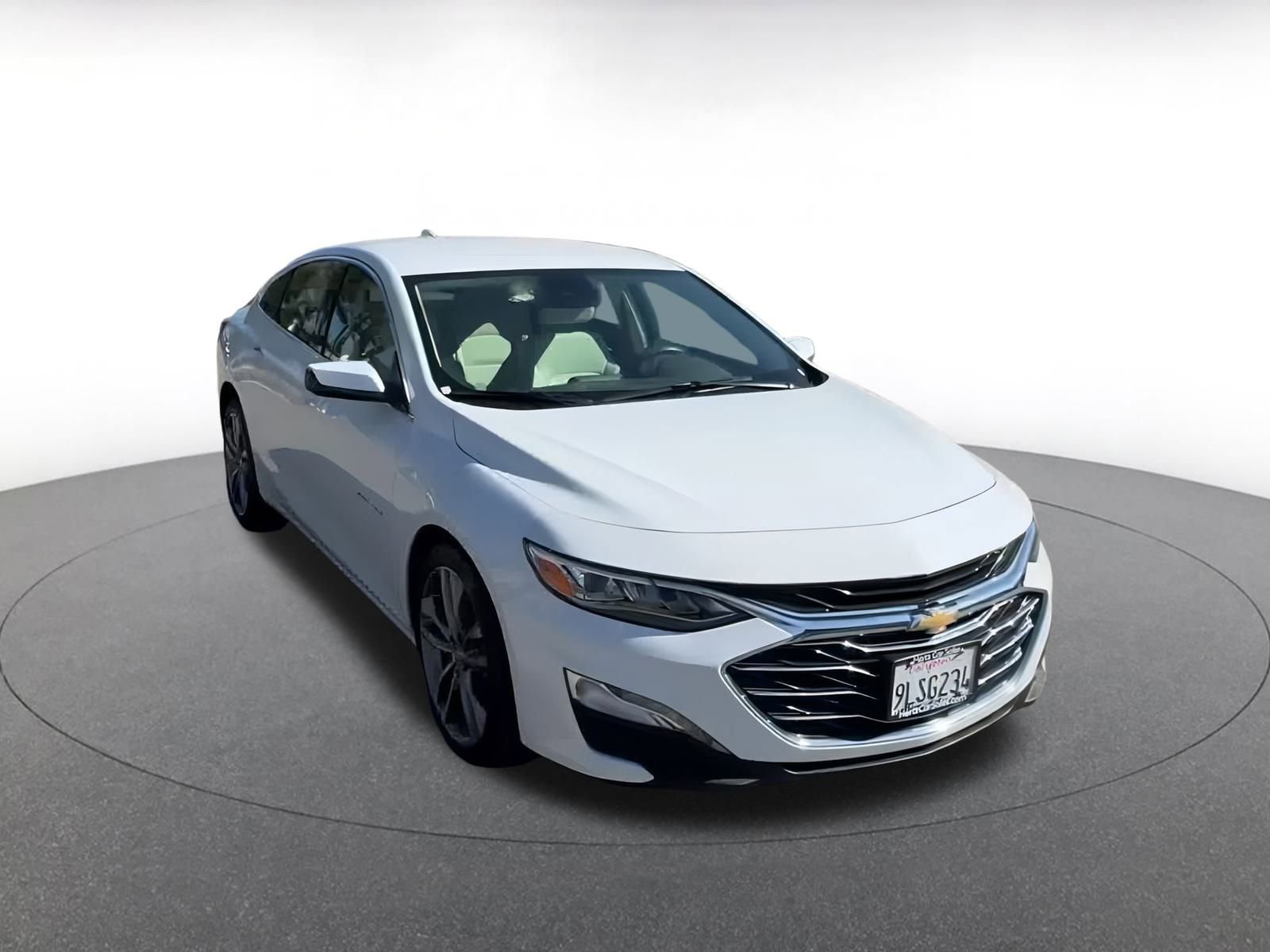 Thumbnail: 2024 Chevrolet Malibu - 3