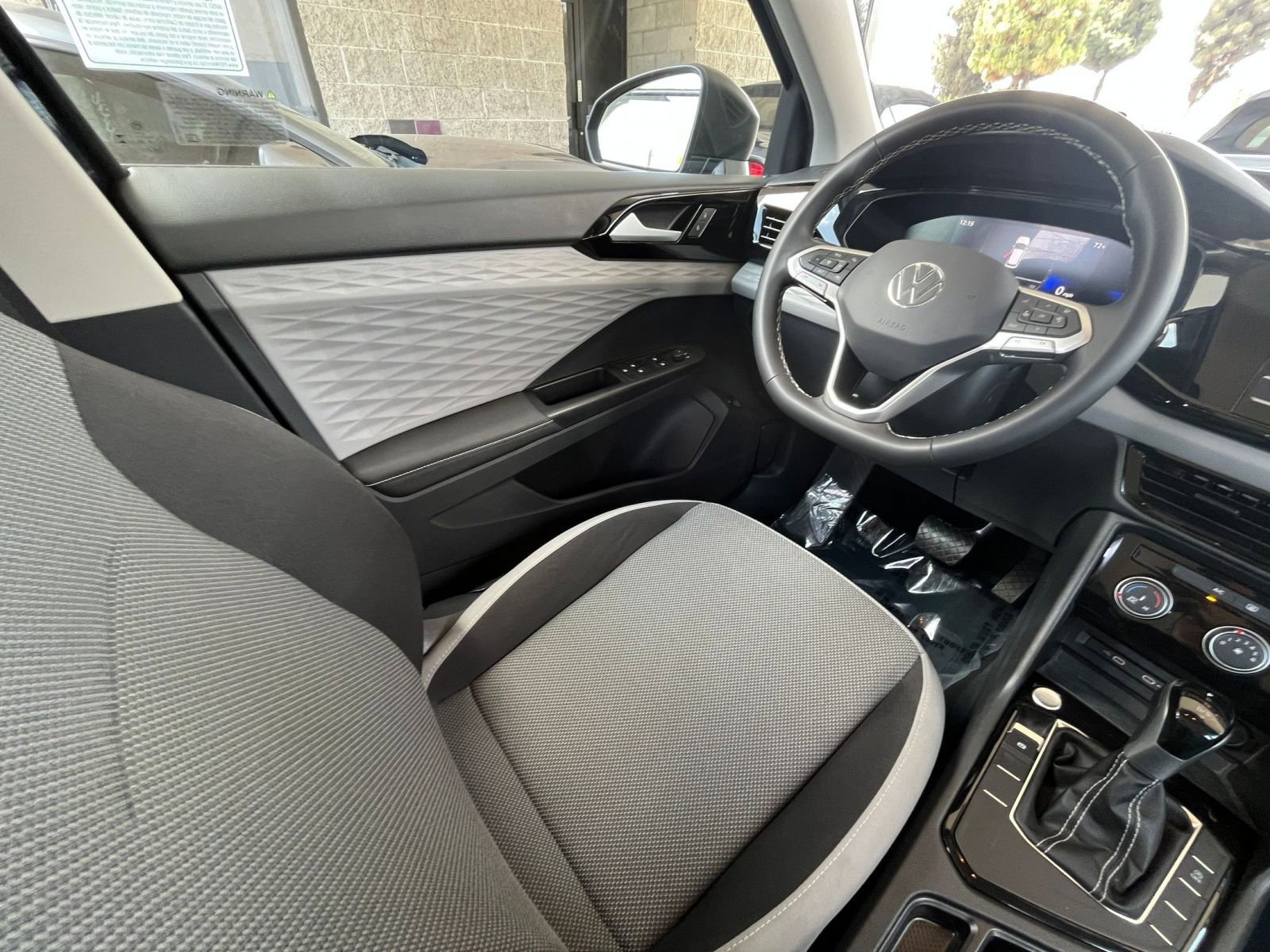 2024 Volkswagen Taos S 34