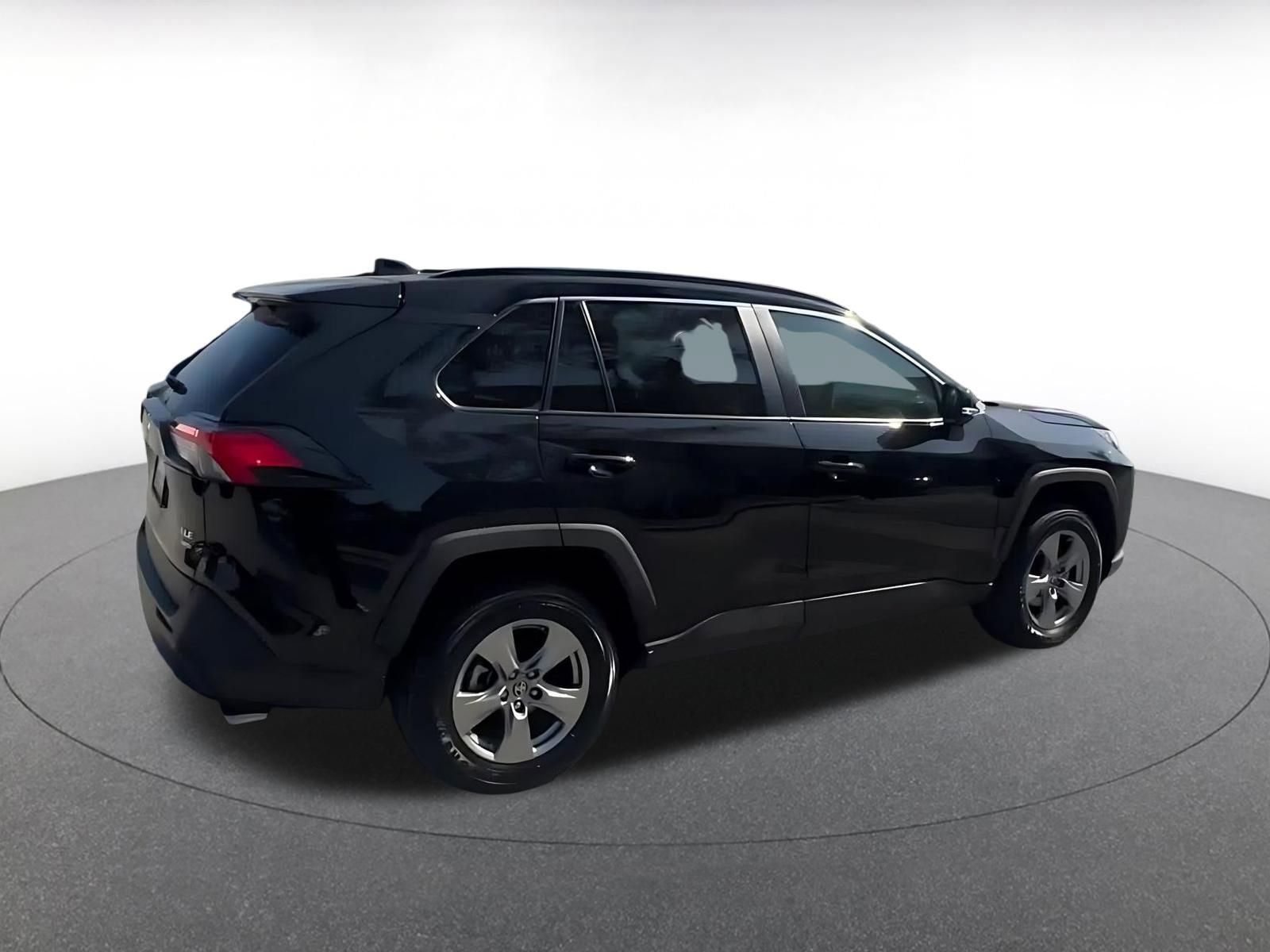 Thumbnail: 2025 Toyota RAV4 - 15