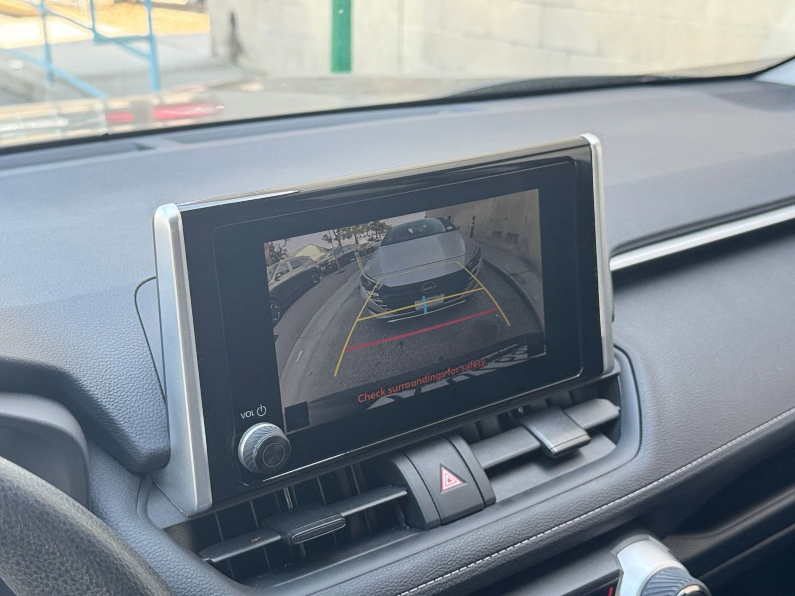 Thumbnail: 2025 Toyota RAV4 - 25