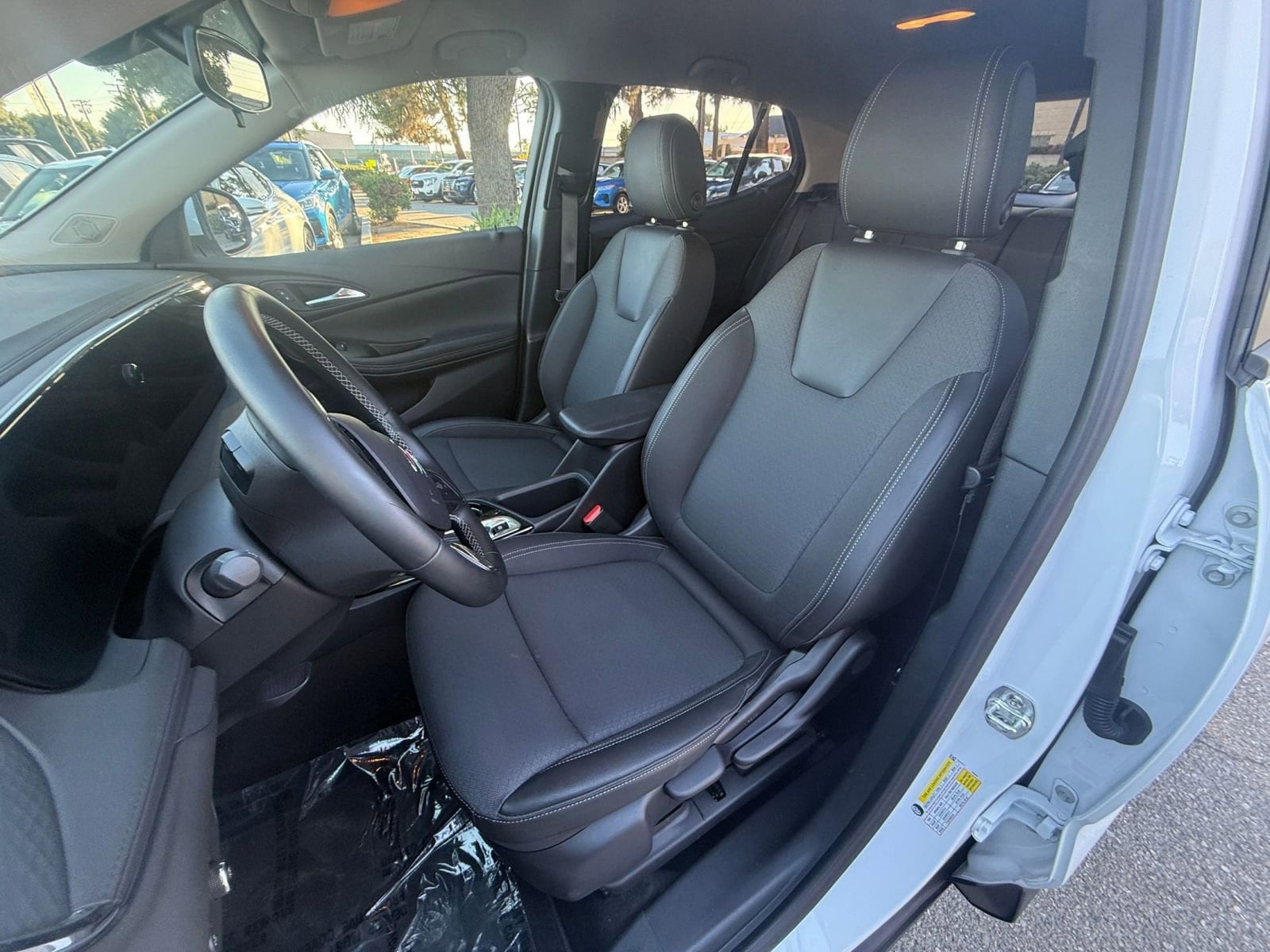 Thumbnail: 2025 Buick Encore GX - 32