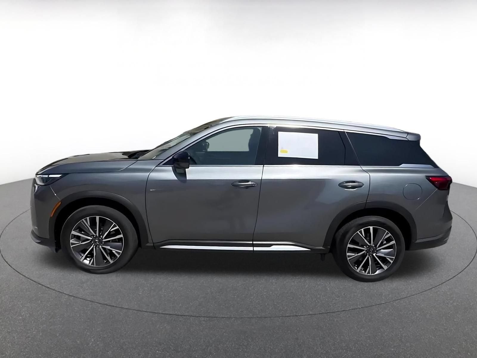 Thumbnail: 2026 INFINITI QX60 - 9