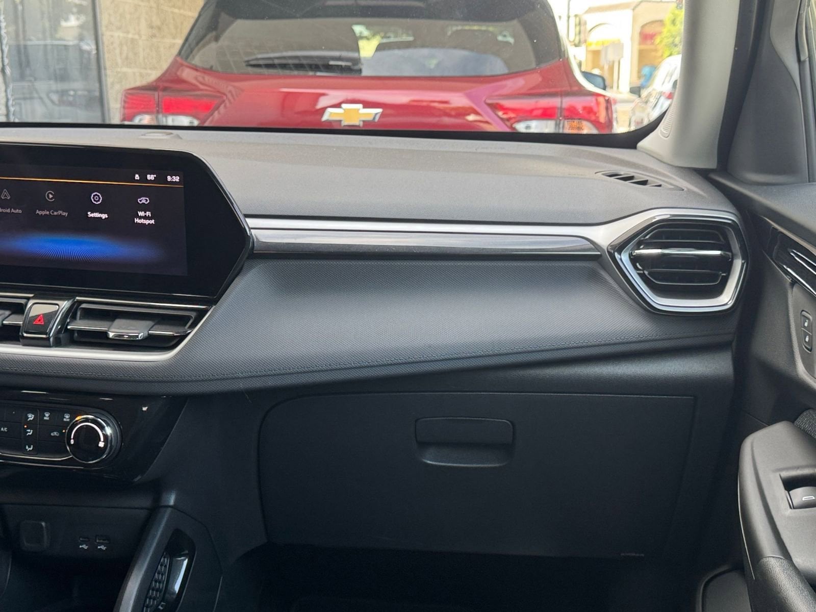 Thumbnail: 2025 Chevrolet TrailBlazer - 33