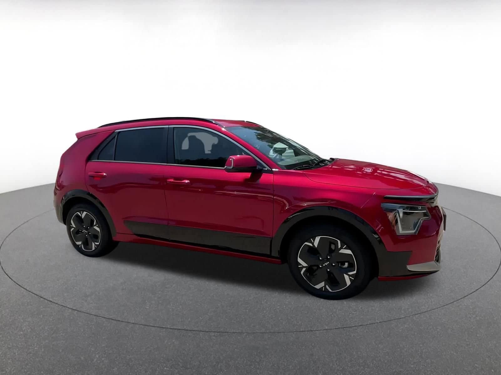 Thumbnail: 2023 Kia Niro - 2