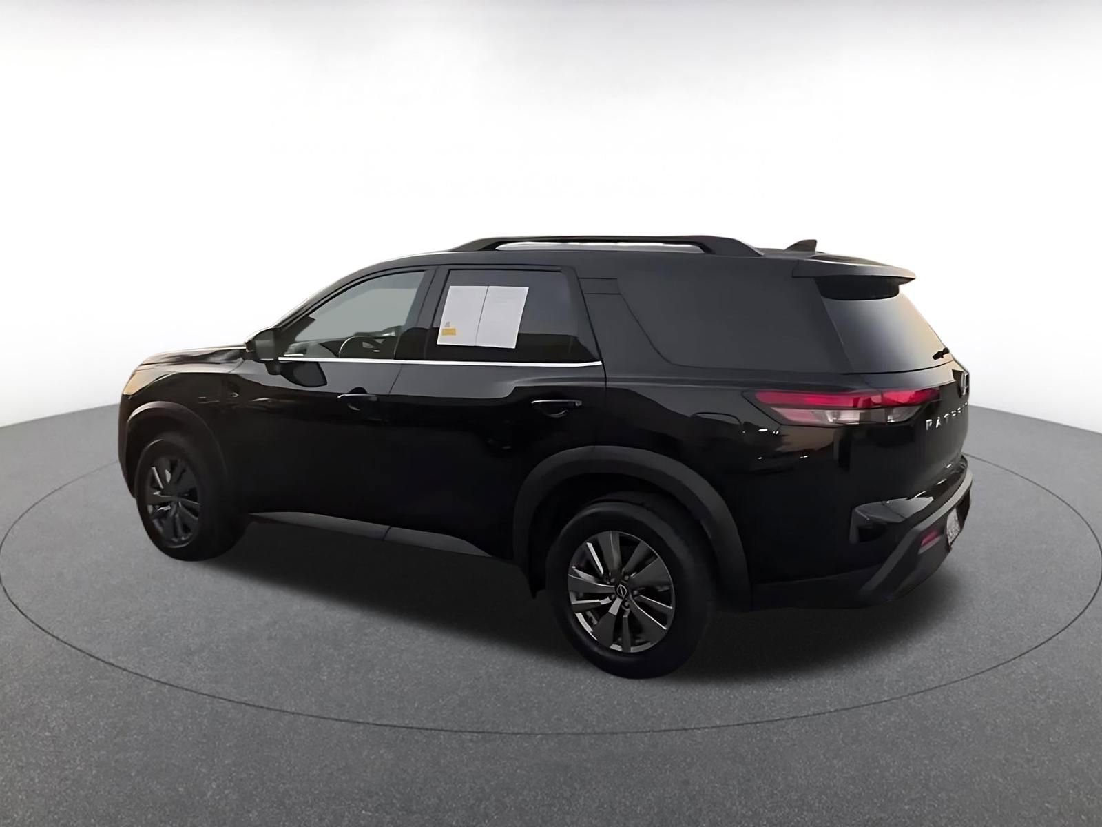 Thumbnail: 2025 Nissan Pathfinder - 10