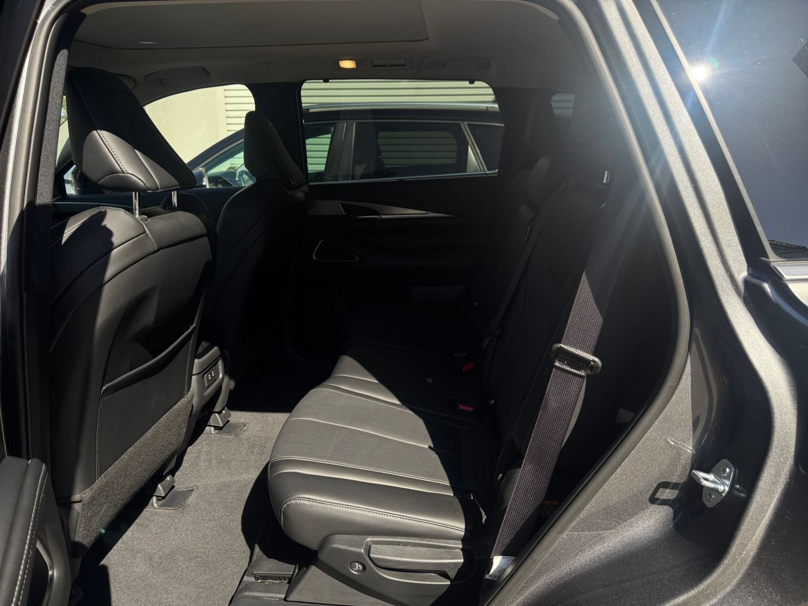 Thumbnail: 2026 INFINITI QX60 - 29