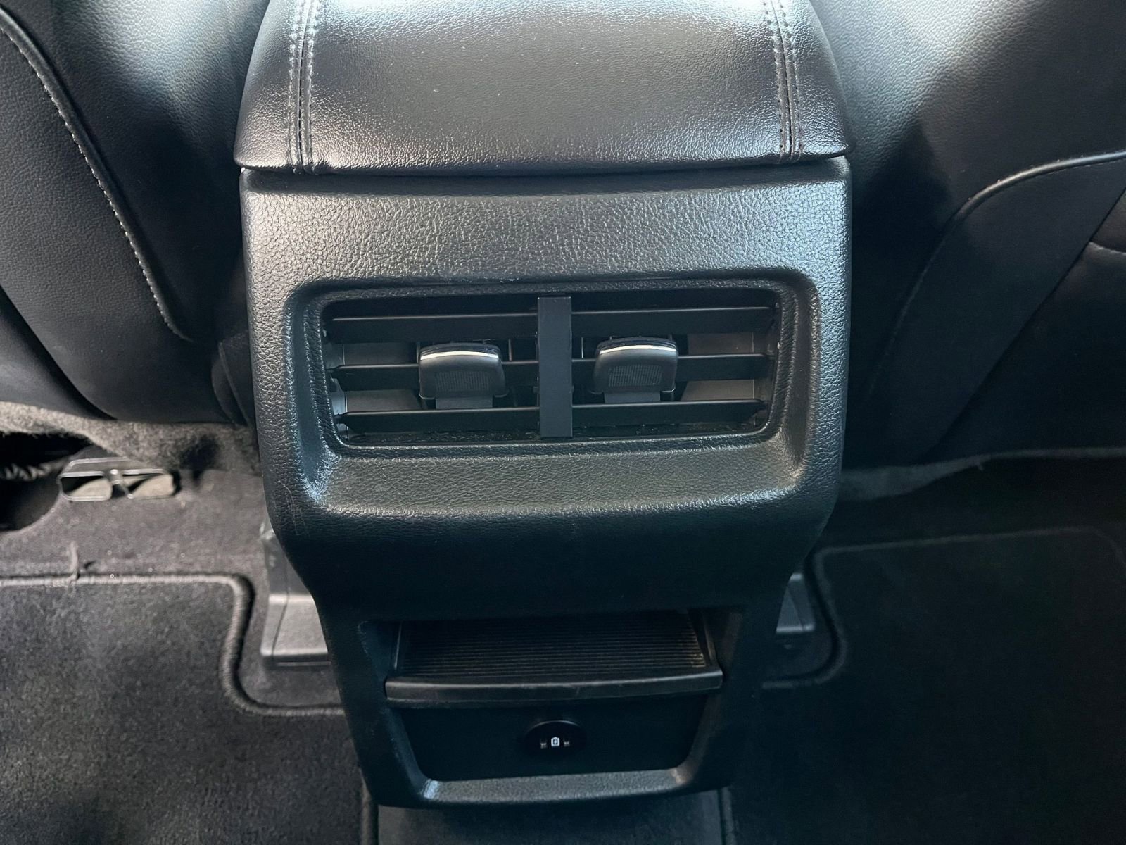 2024 Ford Edge SEL 25