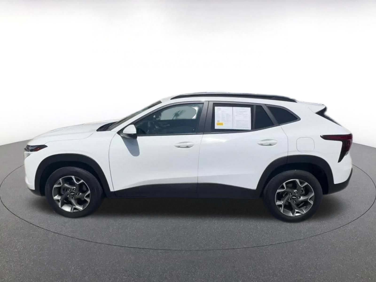 Thumbnail: 2025 Chevrolet Trax - 7