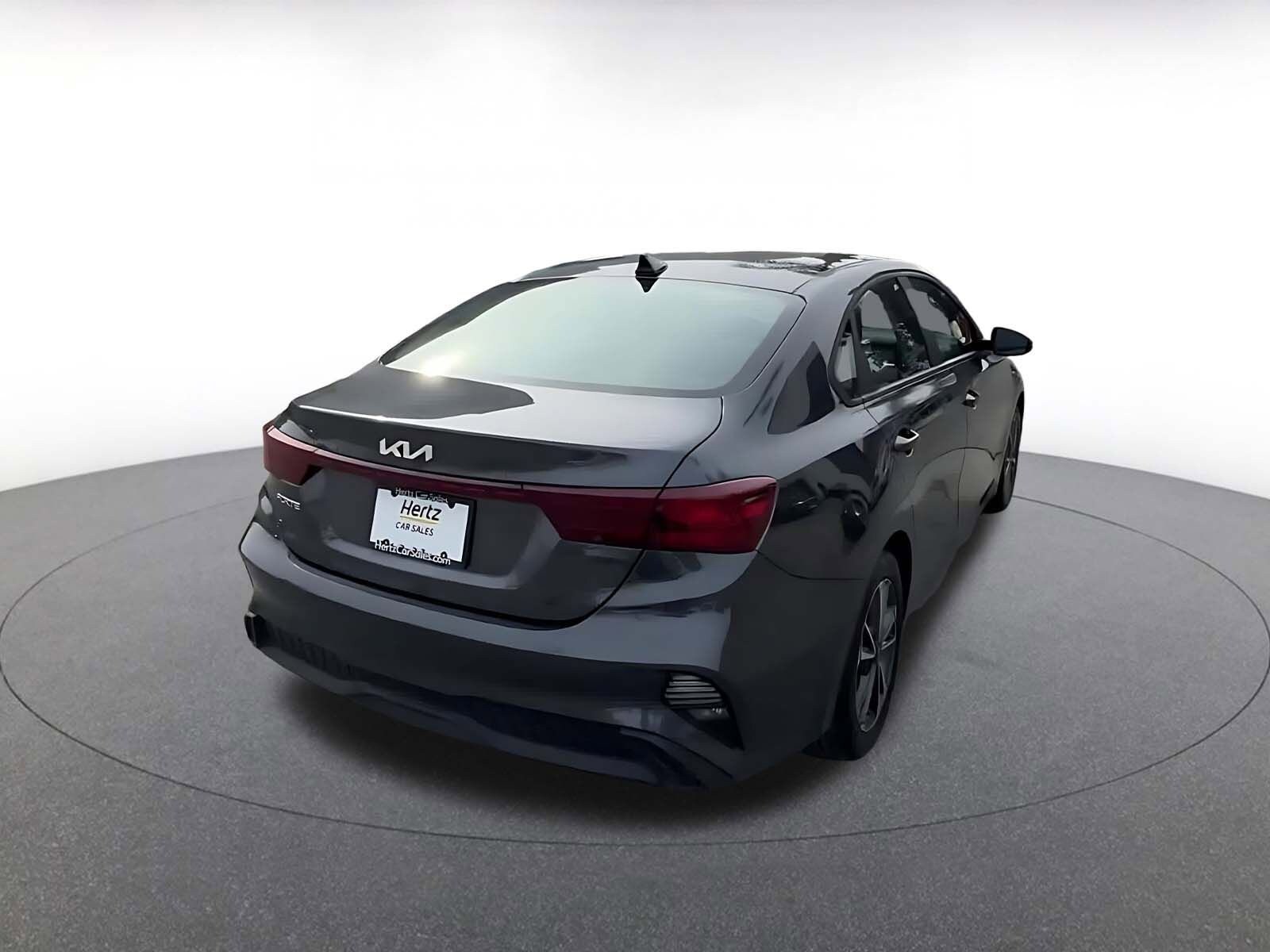 Thumbnail: 2023 Kia Forte - 15