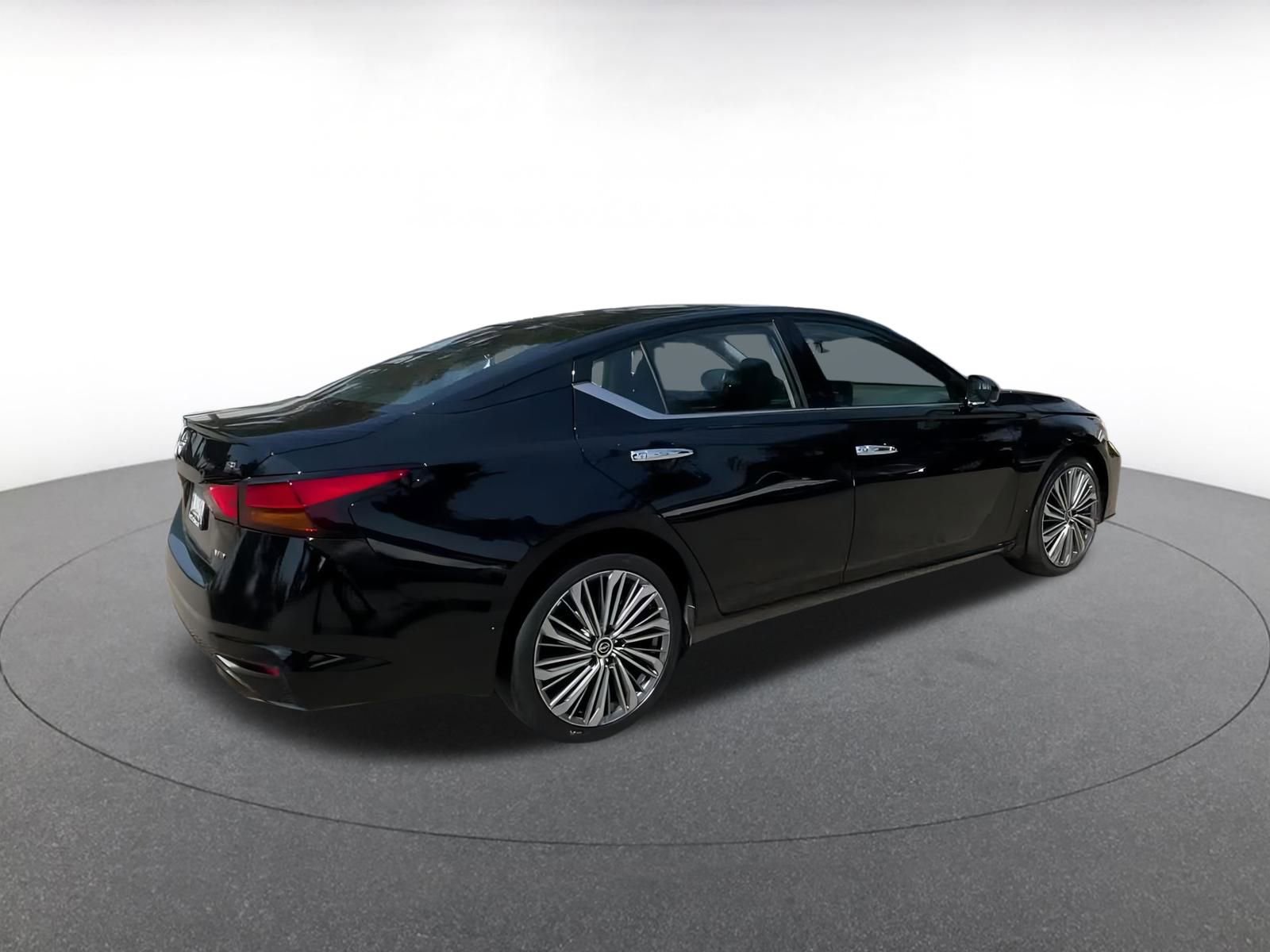 Thumbnail: 2024 Nissan Altima - 15