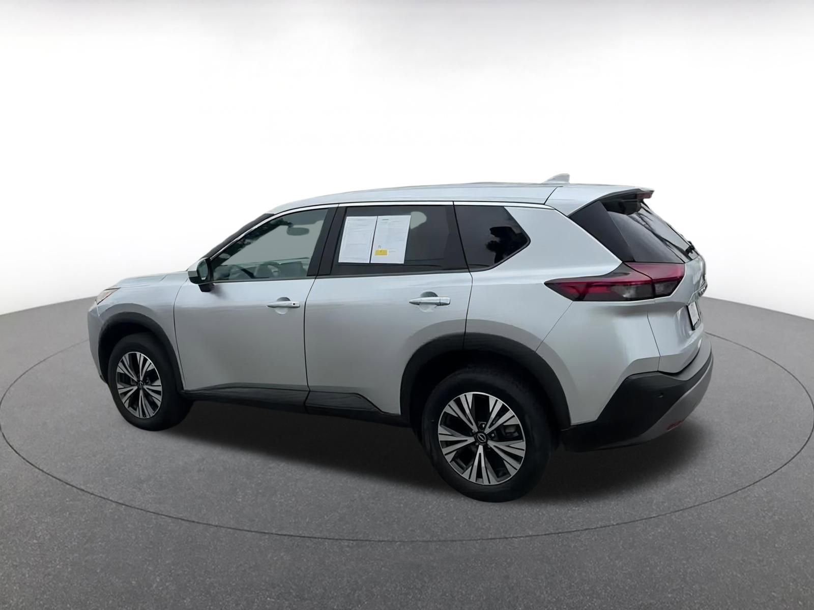 Thumbnail: 2023 Nissan Rogue - 10
