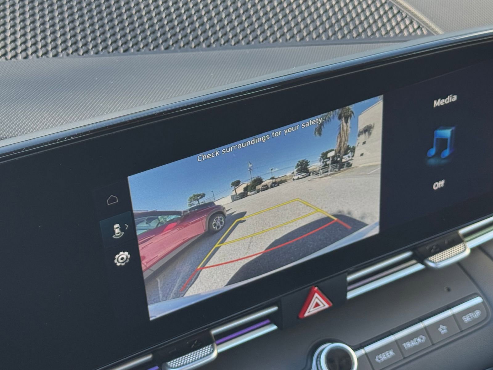 Thumbnail: 2025 Hyundai Elantra - 24