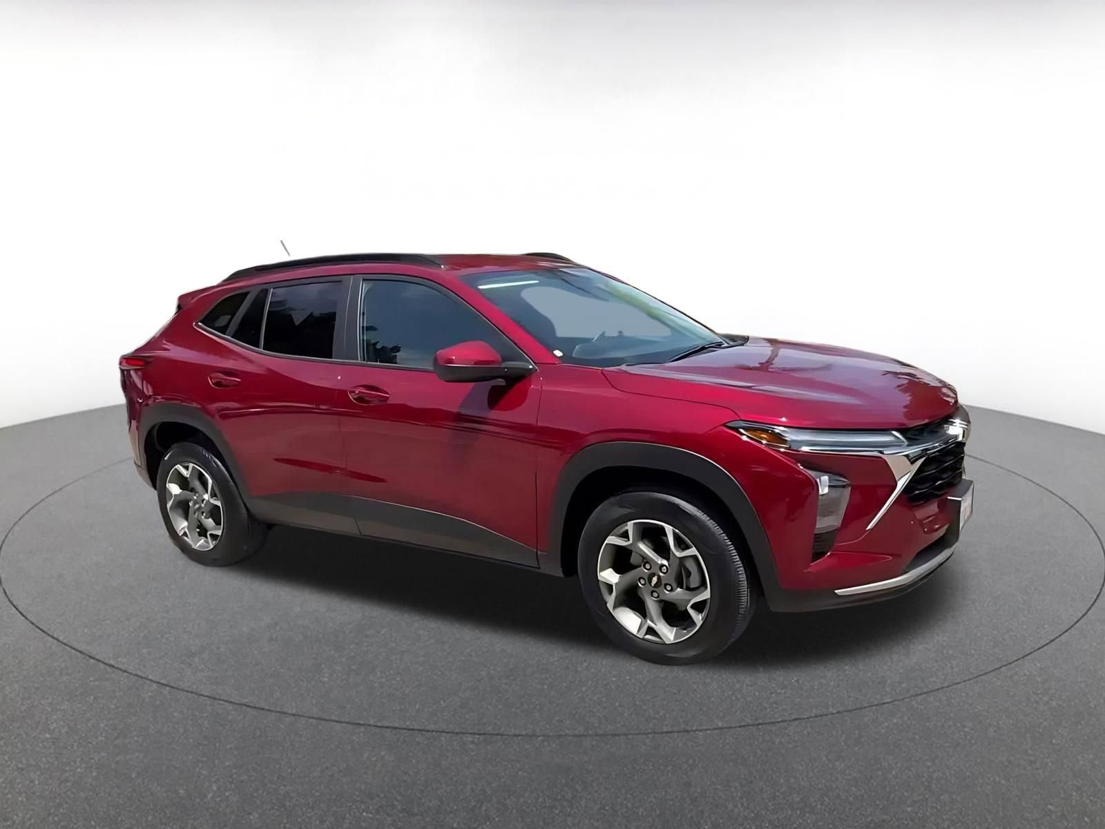 Thumbnail: 2025 Chevrolet Trax - 2