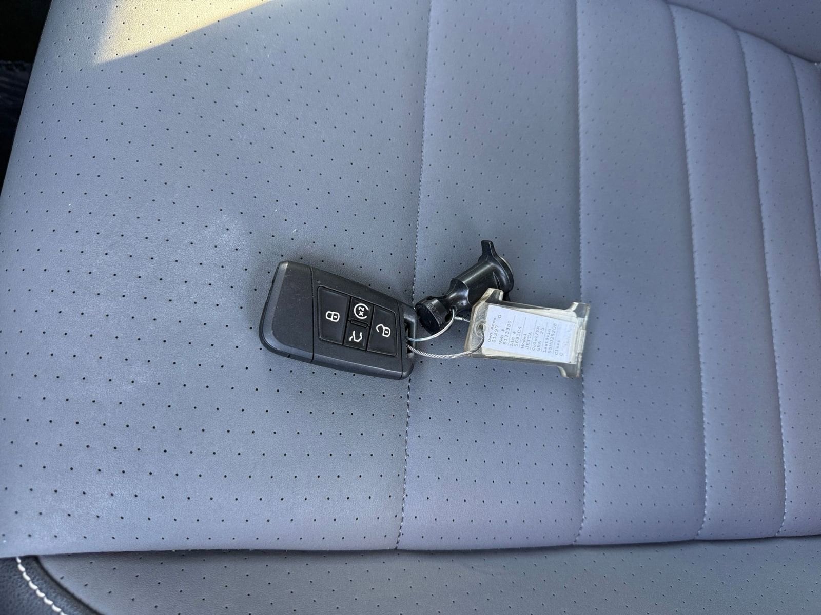 Thumbnail: 2025 Volkswagen Jetta - 21