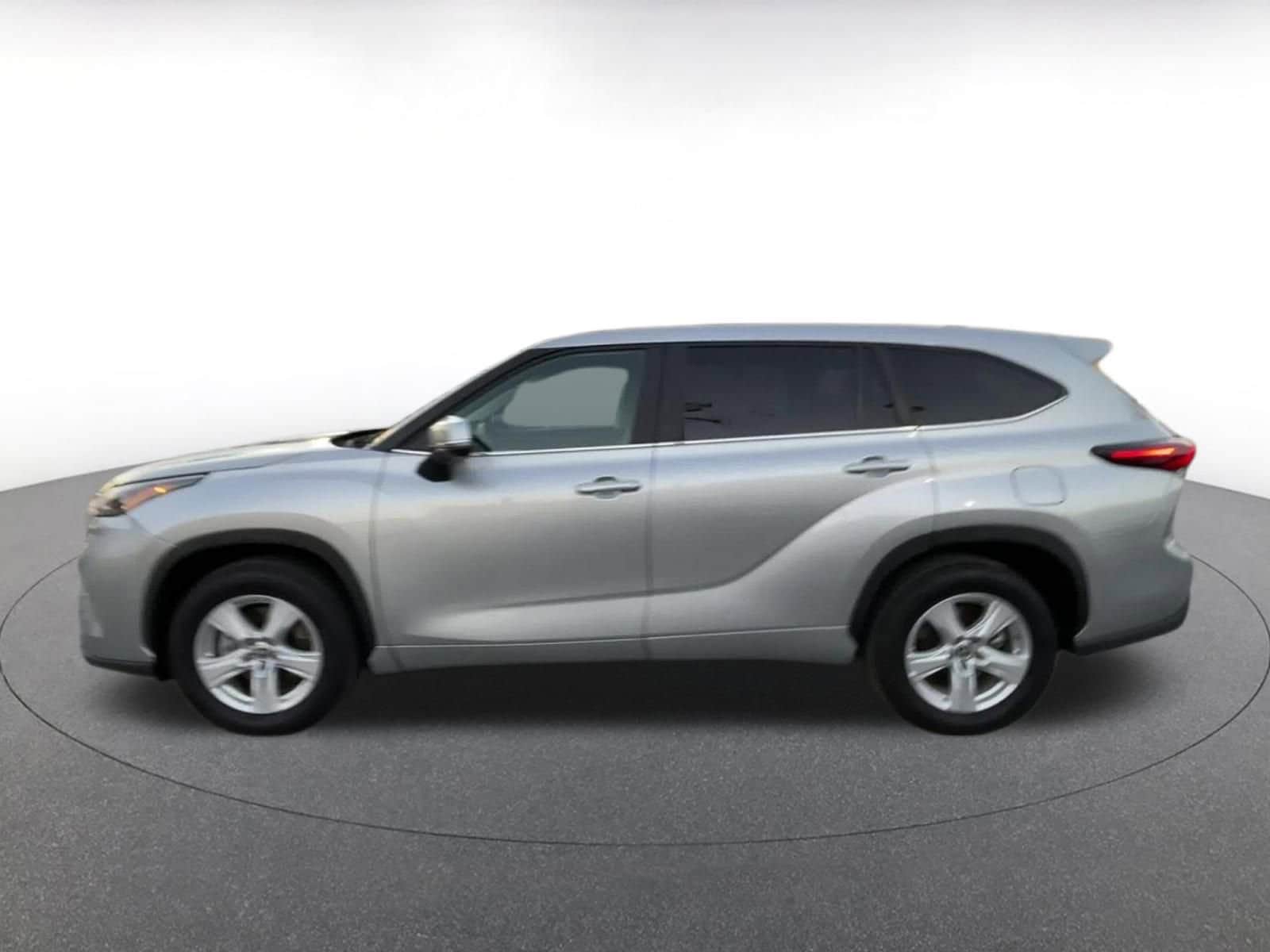 Thumbnail: 2025 Toyota Highlander - 9