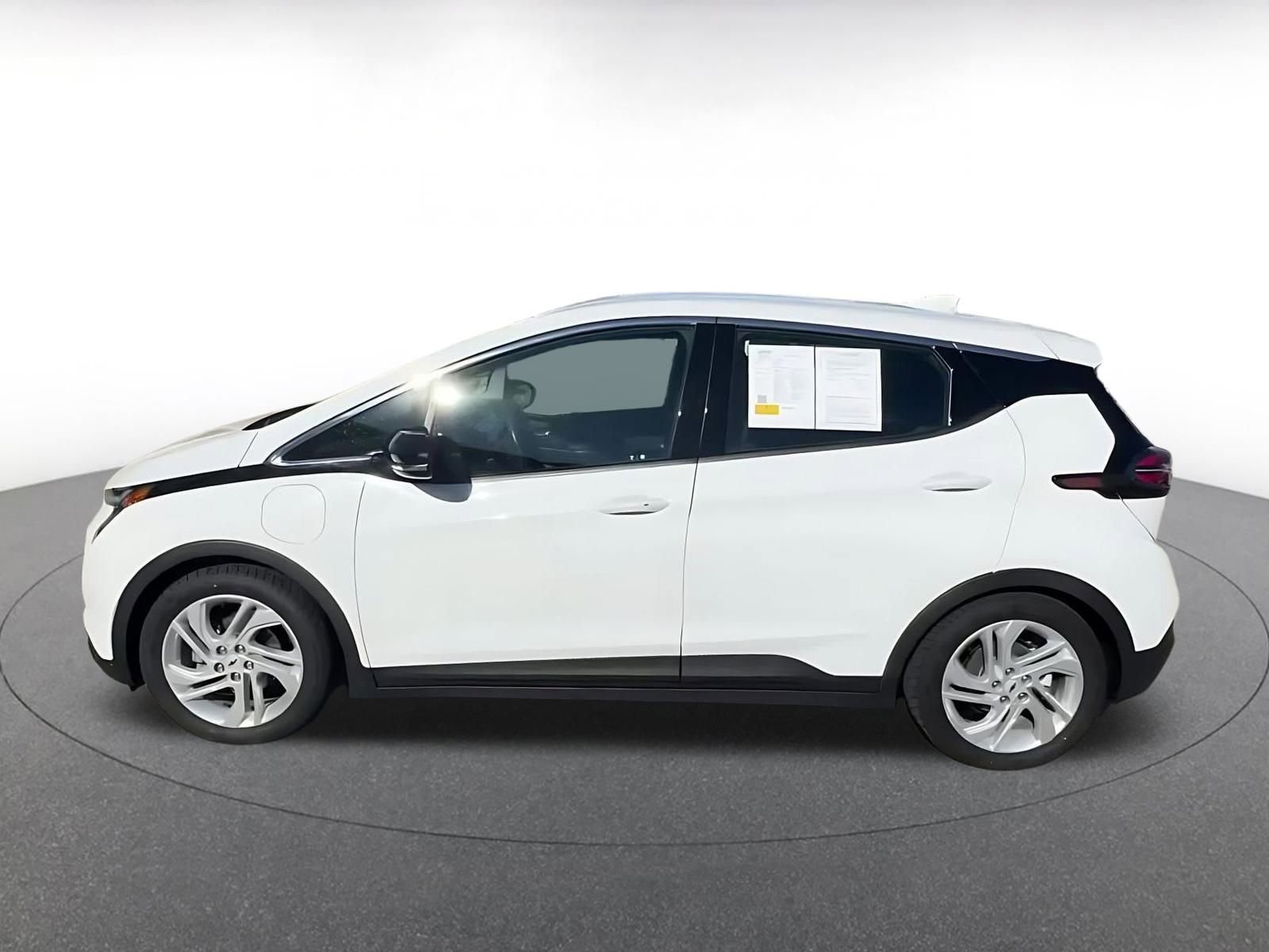 Thumbnail: 2023 Chevrolet Bolt EV - 9