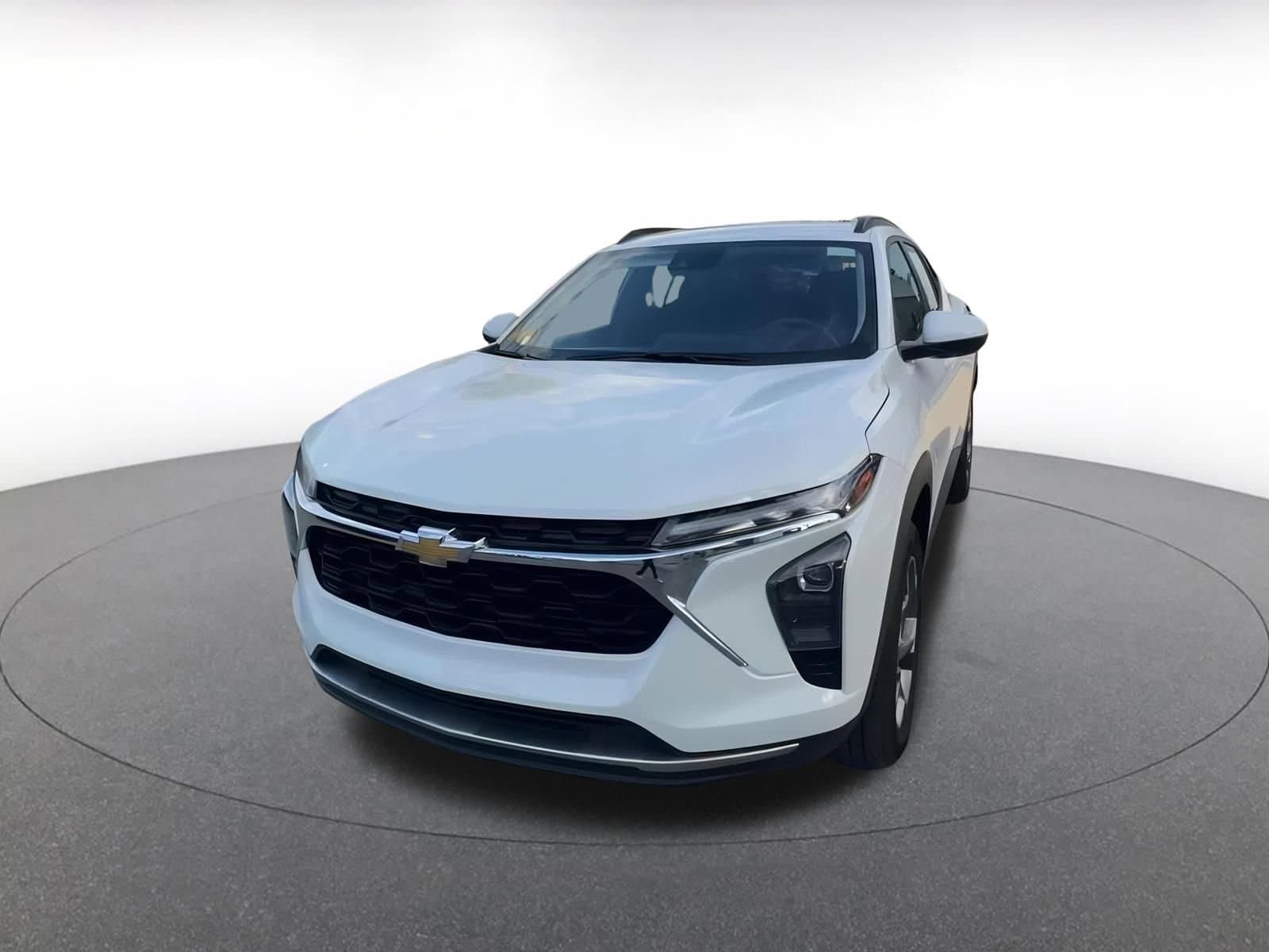 Thumbnail: 2025 Chevrolet Trax - 7