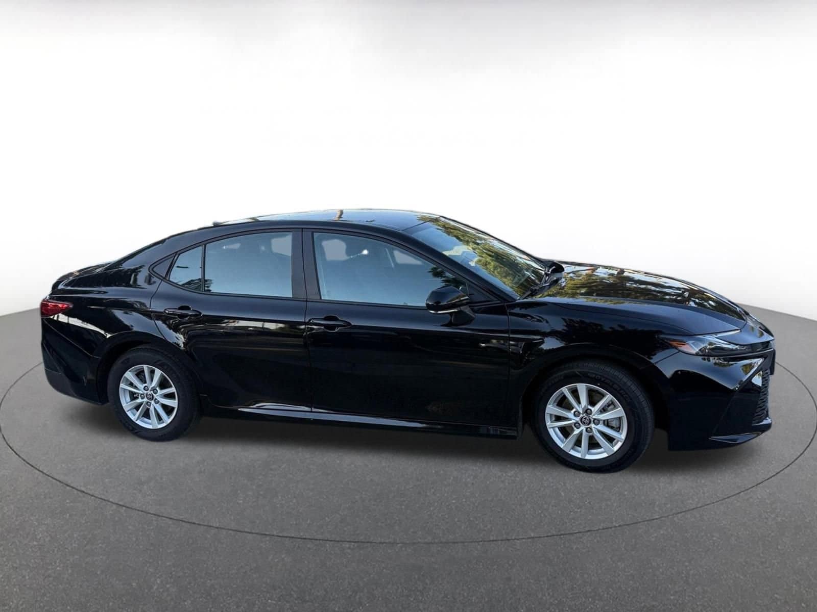 Thumbnail: 2025 Toyota Camry - 15