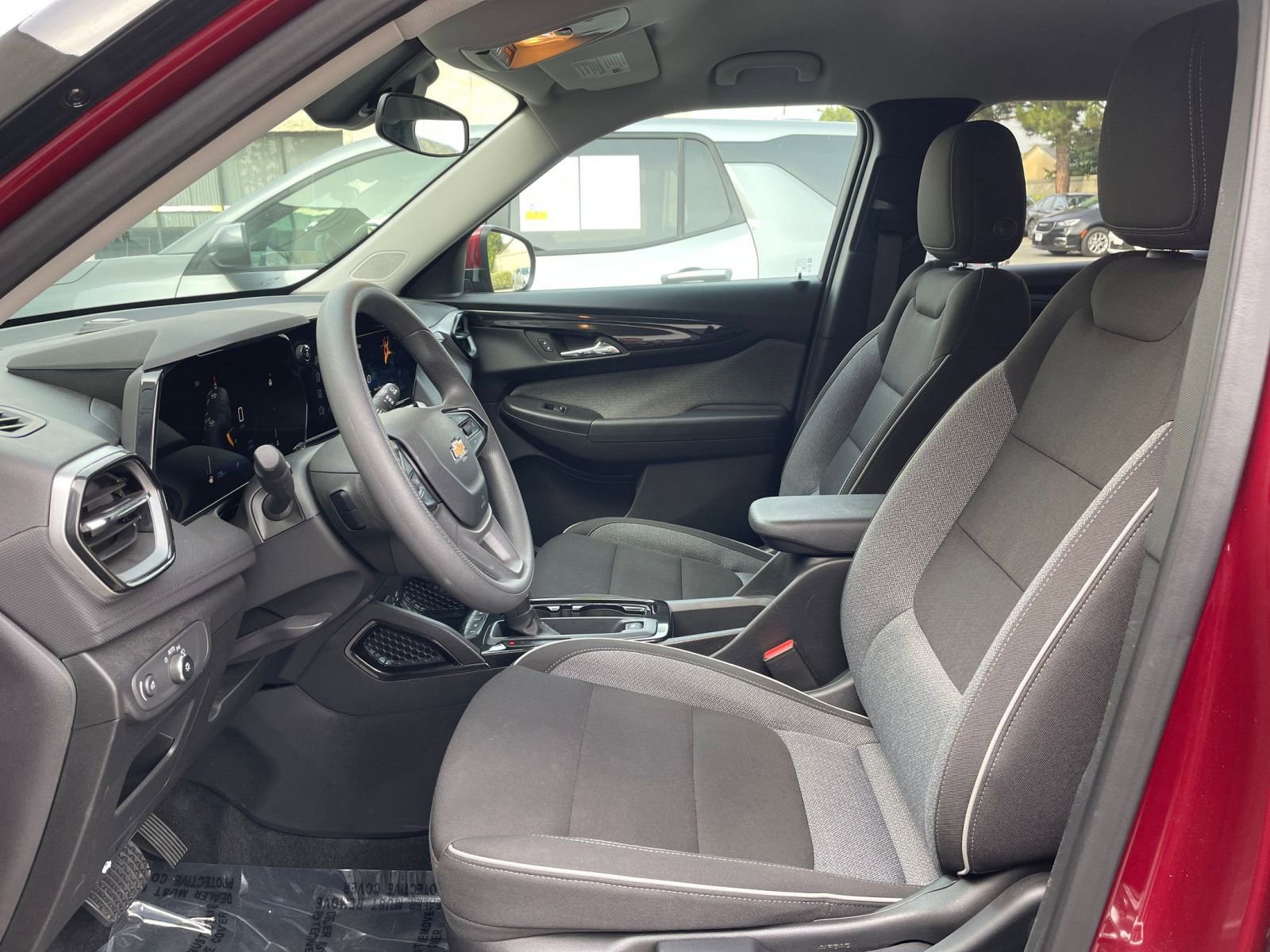 Thumbnail: 2025 Chevrolet TrailBlazer - 27