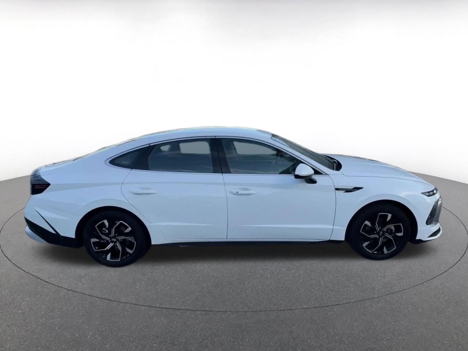 Thumbnail: 2025 Hyundai Sonata - 16