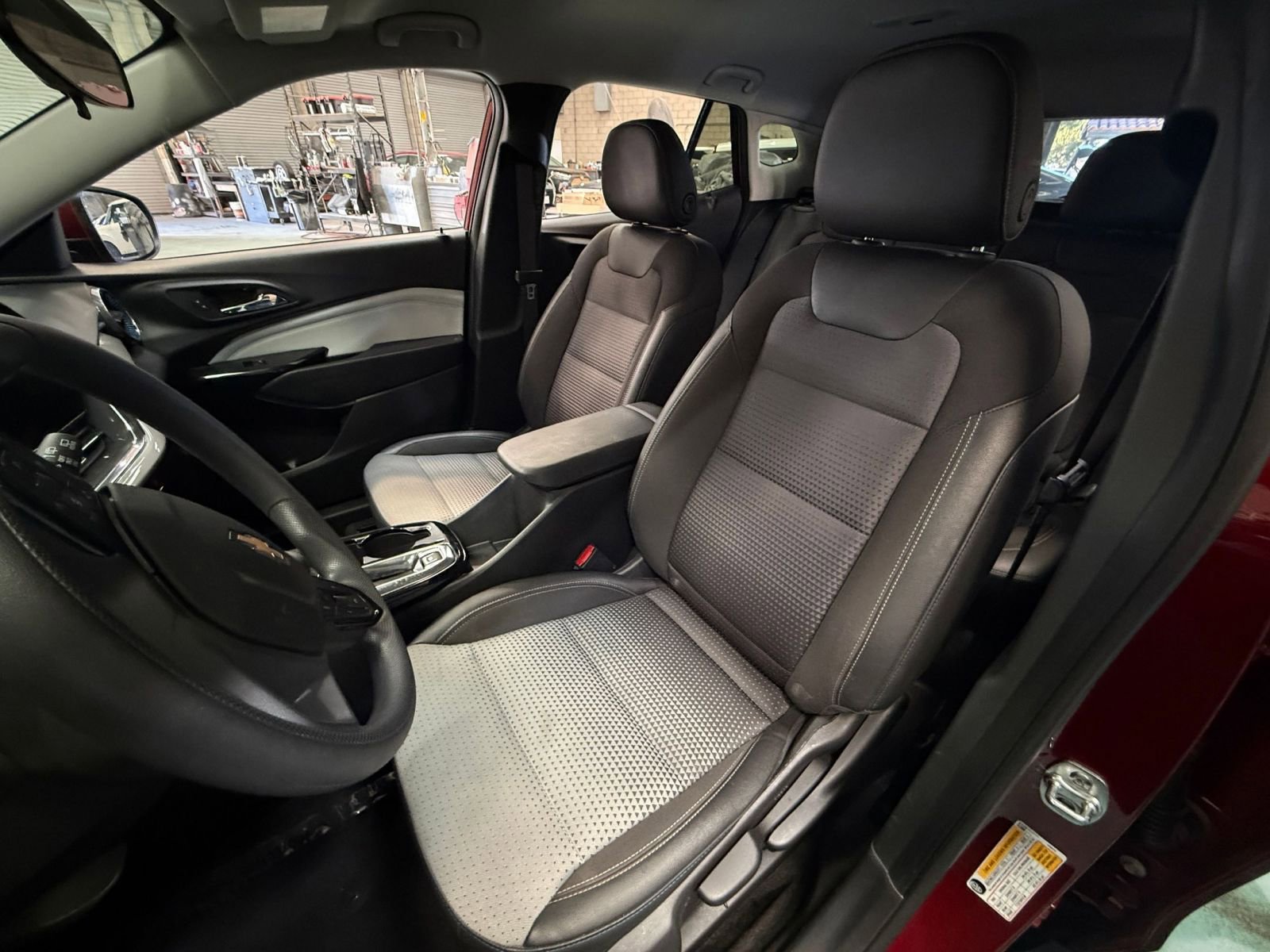 Thumbnail: 2025 Chevrolet Trax - 34