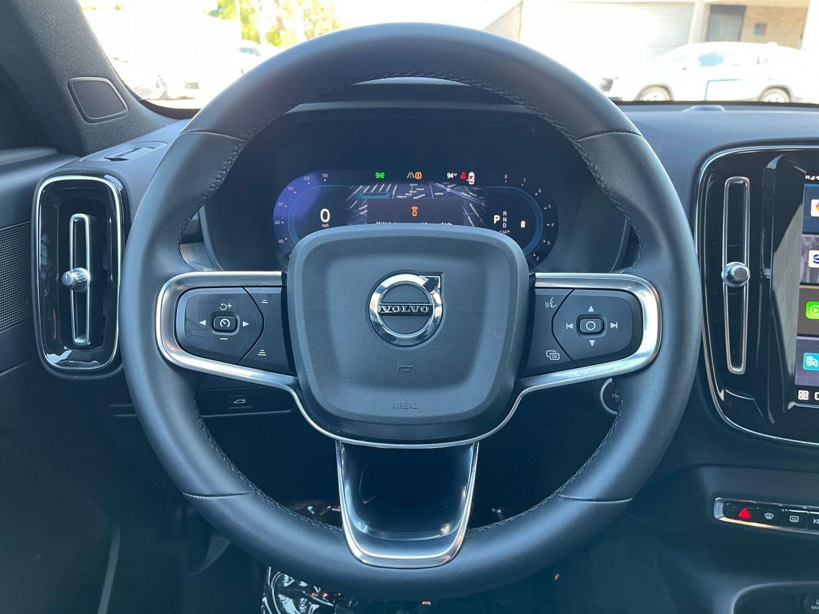 Thumbnail: 2024 Volvo XC40 - 28