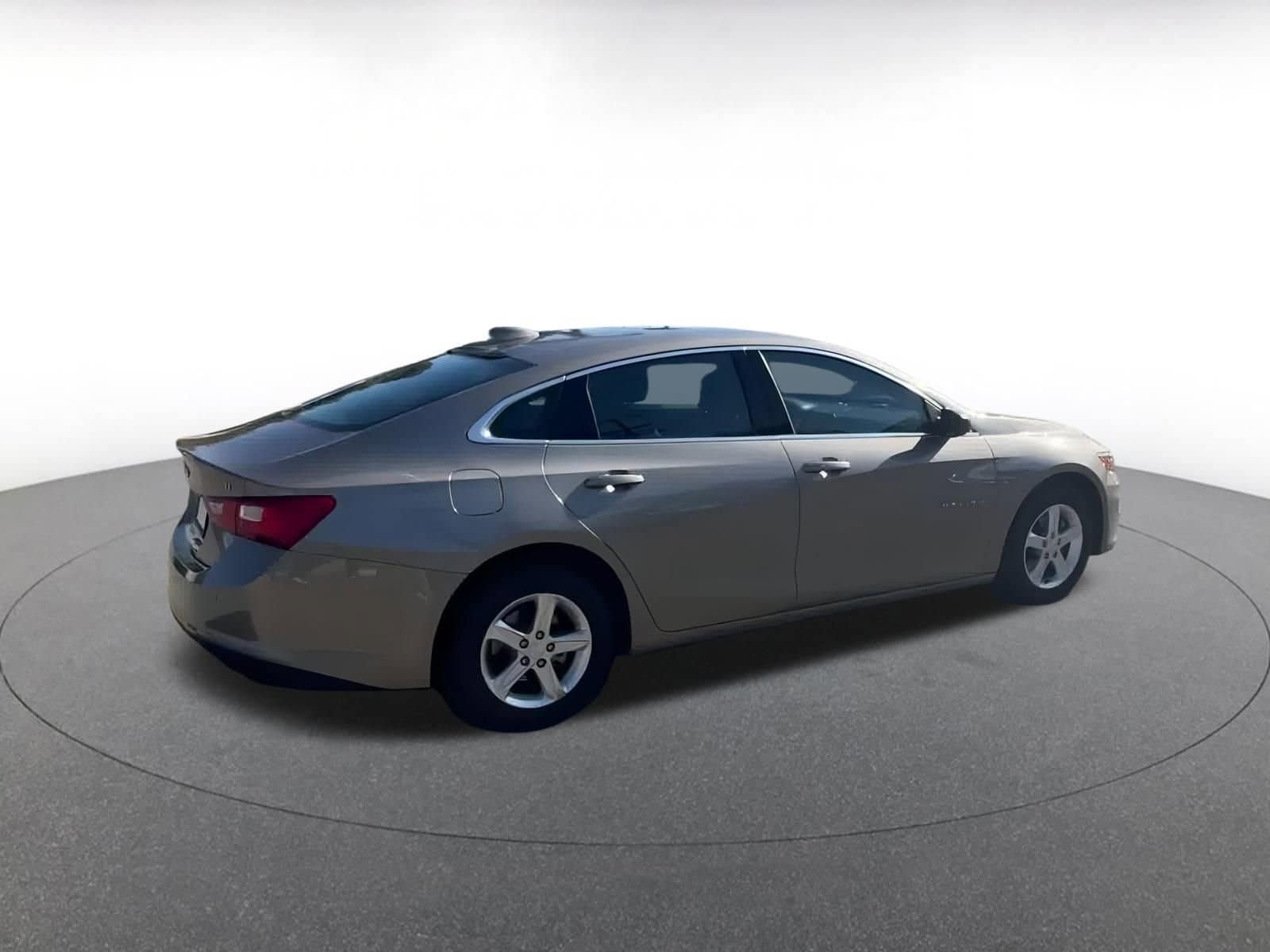 Thumbnail: 2024 Chevrolet Malibu - 14