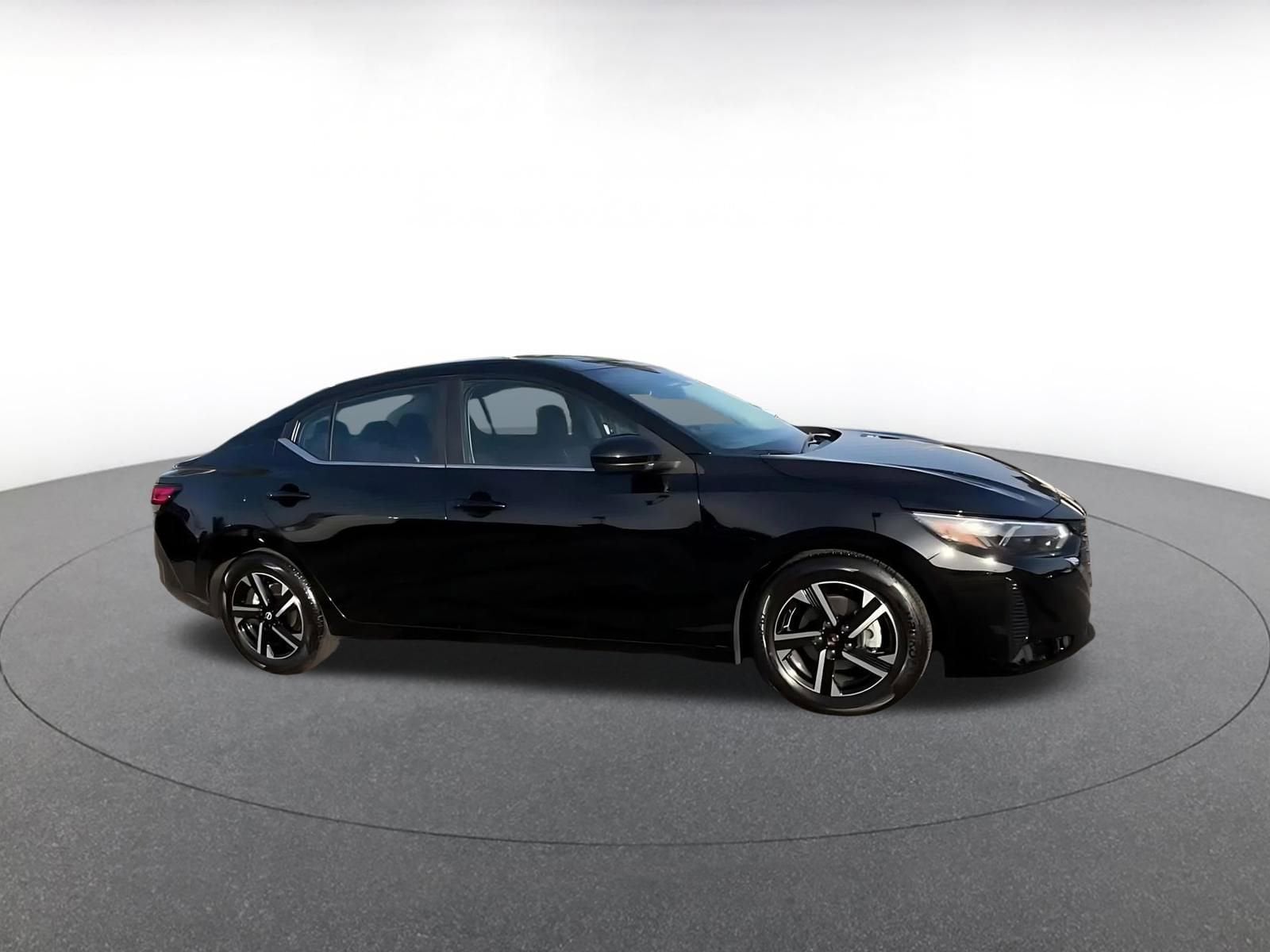 Thumbnail: 2025 Nissan Sentra - 2