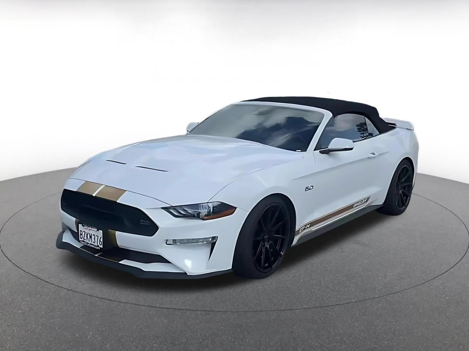 Thumbnail: 2022 Ford Mustang - 5
