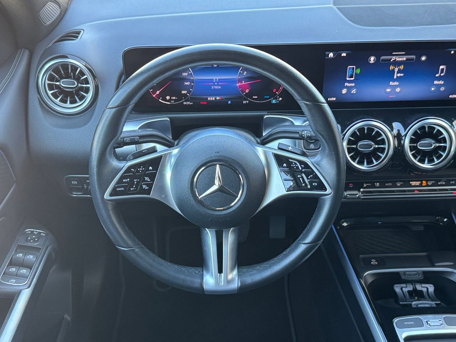 Thumbnail: 2025 Mercedes-Benz GLB - 29