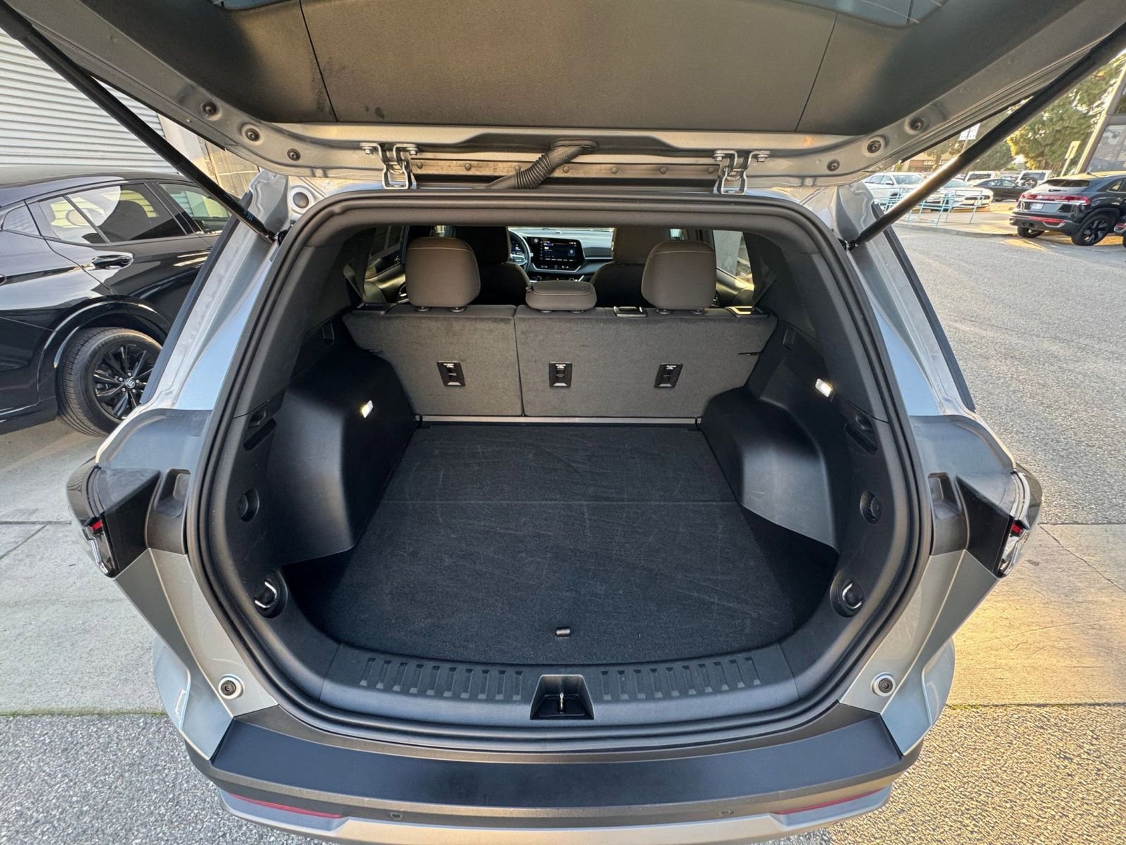 Thumbnail: 2025 Chevrolet Equinox - 30