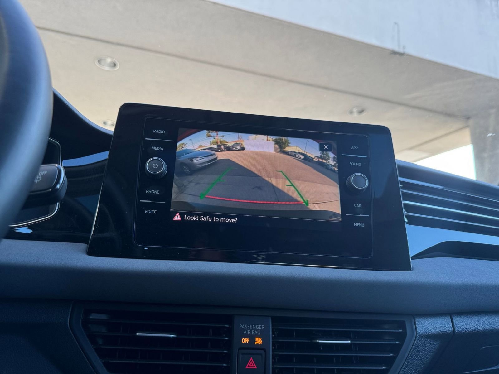 Thumbnail: 2025 Volkswagen Jetta - 17