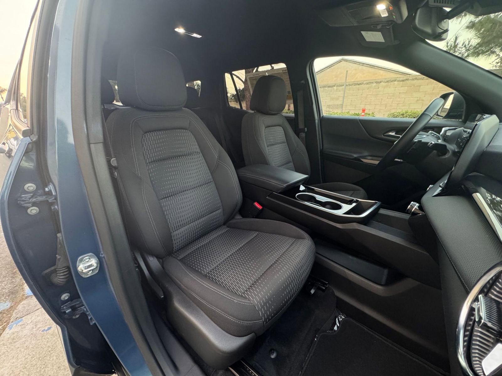 Thumbnail: 2025 Chevrolet Equinox - 35