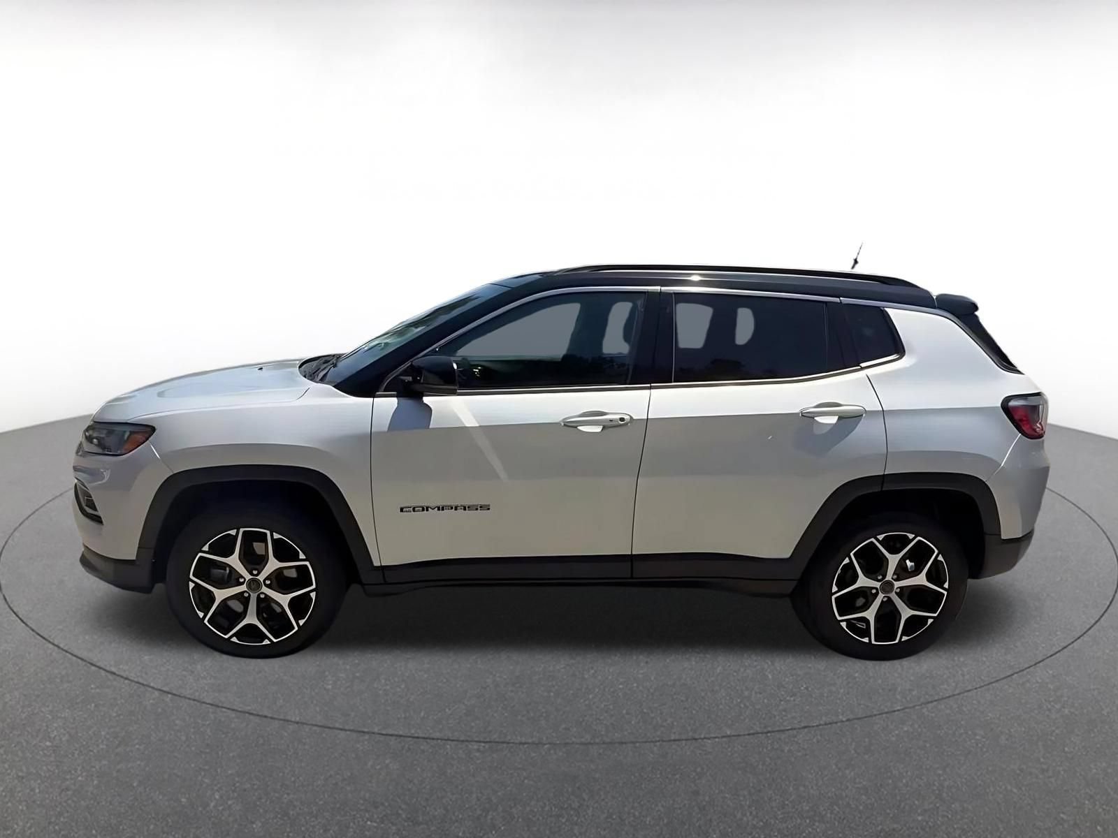 Thumbnail: 2025 Jeep Compass - 10