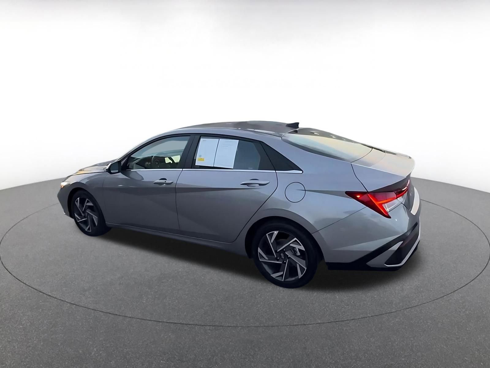 Thumbnail: 2025 Hyundai Elantra - 11