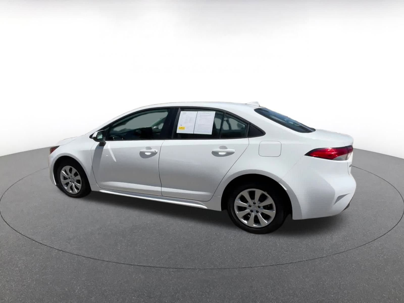 Thumbnail: 2024 Toyota Corolla - 10