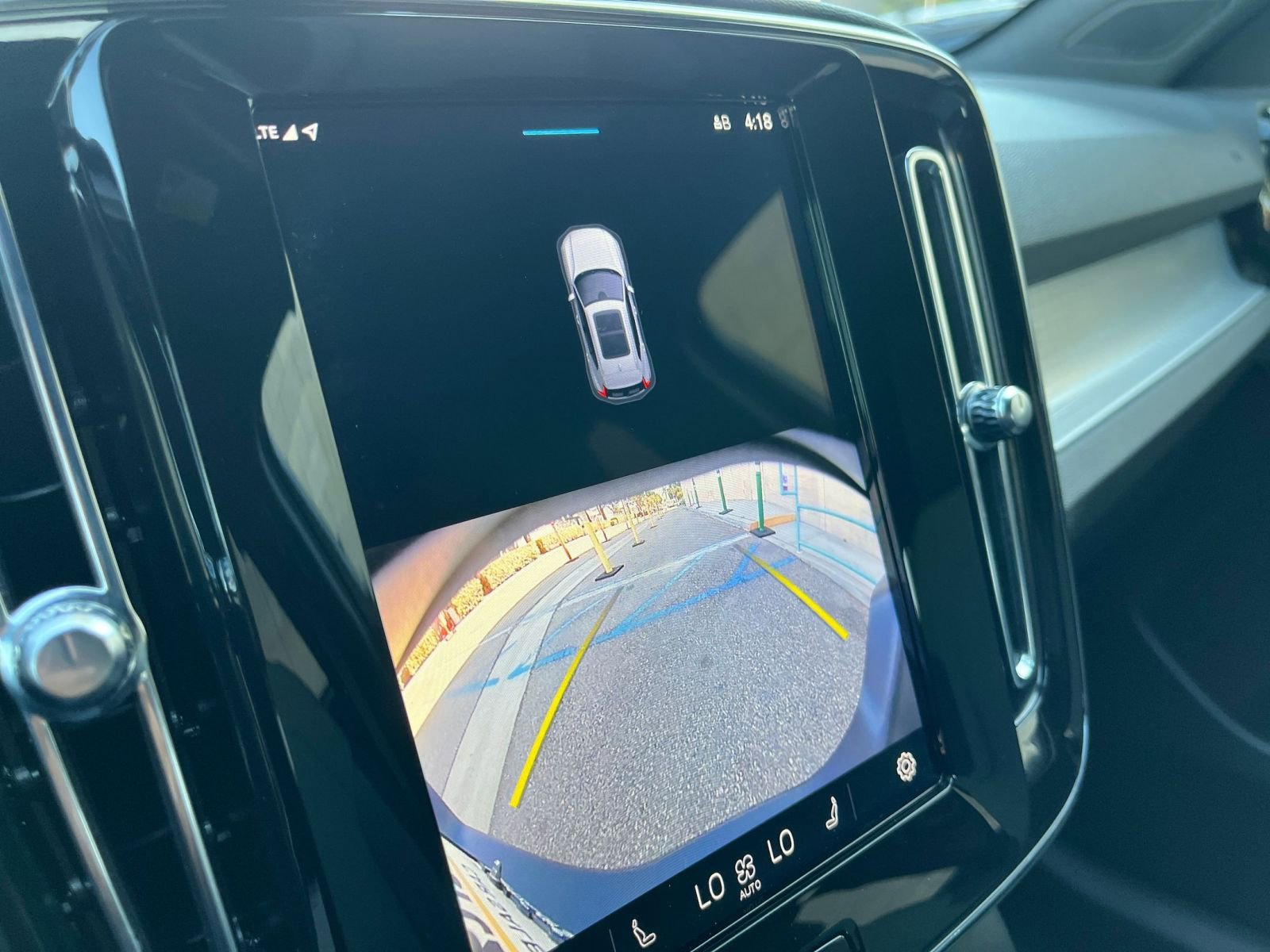 Thumbnail: 2024 Volvo XC40 - 17