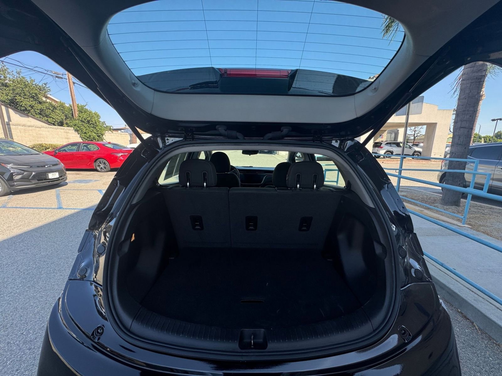 Thumbnail: 2023 Chevrolet Bolt EV - 32