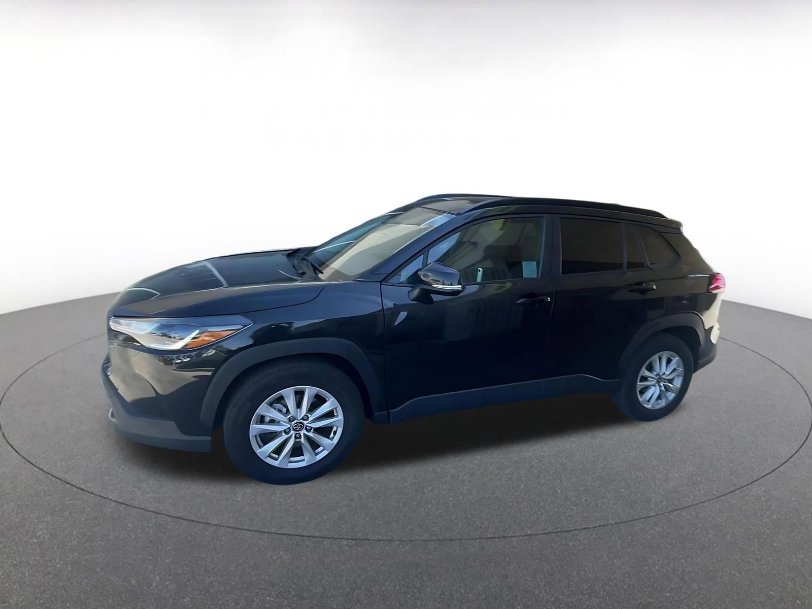 Thumbnail: 2025 Toyota Corolla Cross - 8