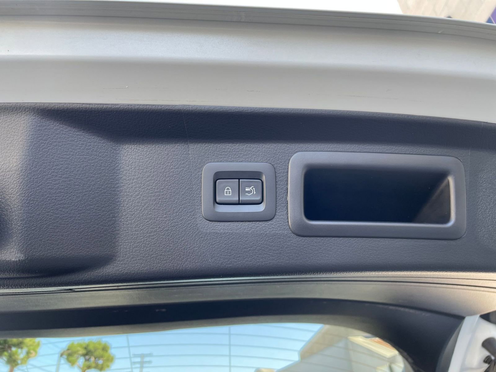 Thumbnail: 2025 Mazda CX-50 - 24