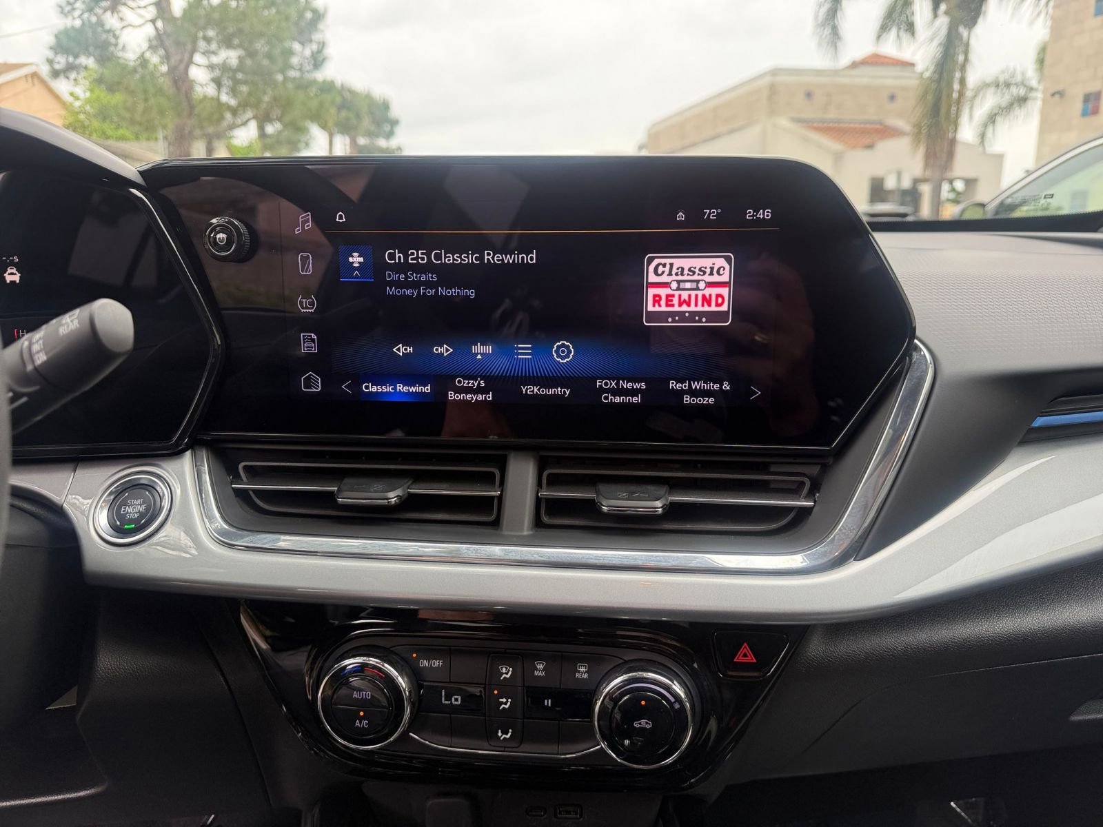 Thumbnail: 2025 Chevrolet Trax - 17