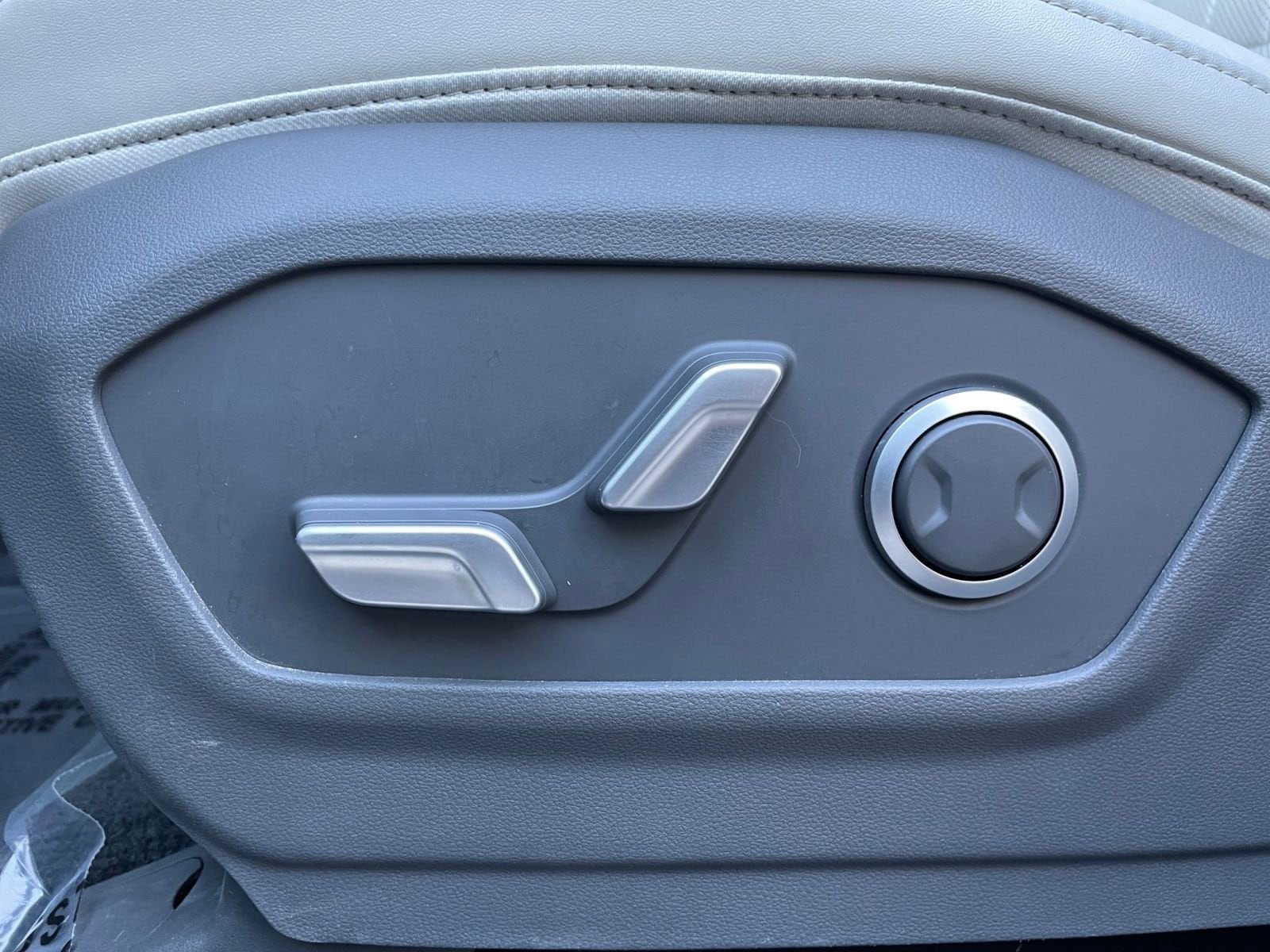 Thumbnail: 2025 Hyundai Santa Fe - 24