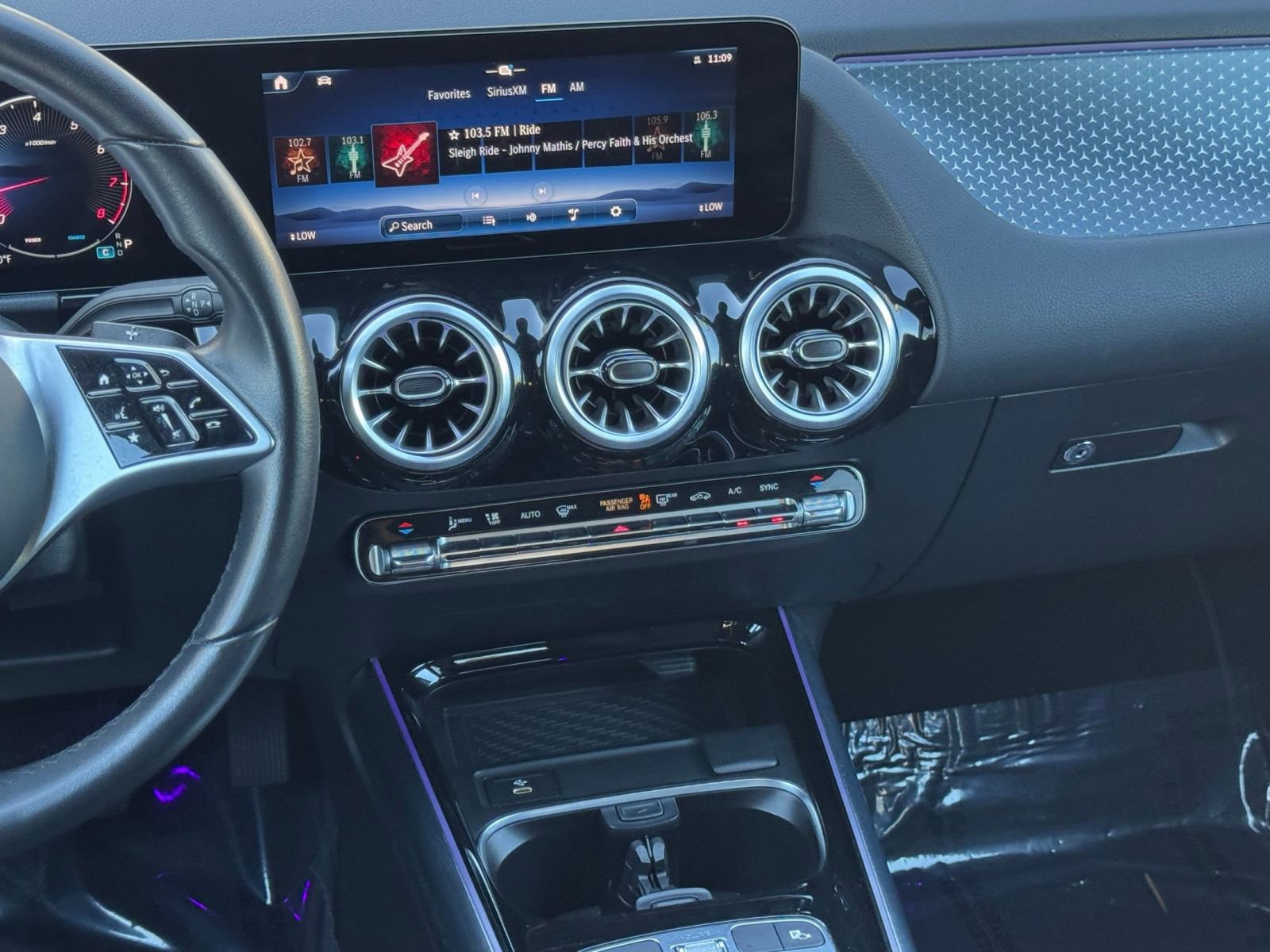 Thumbnail: 2025 Mercedes-Benz GLA - 21