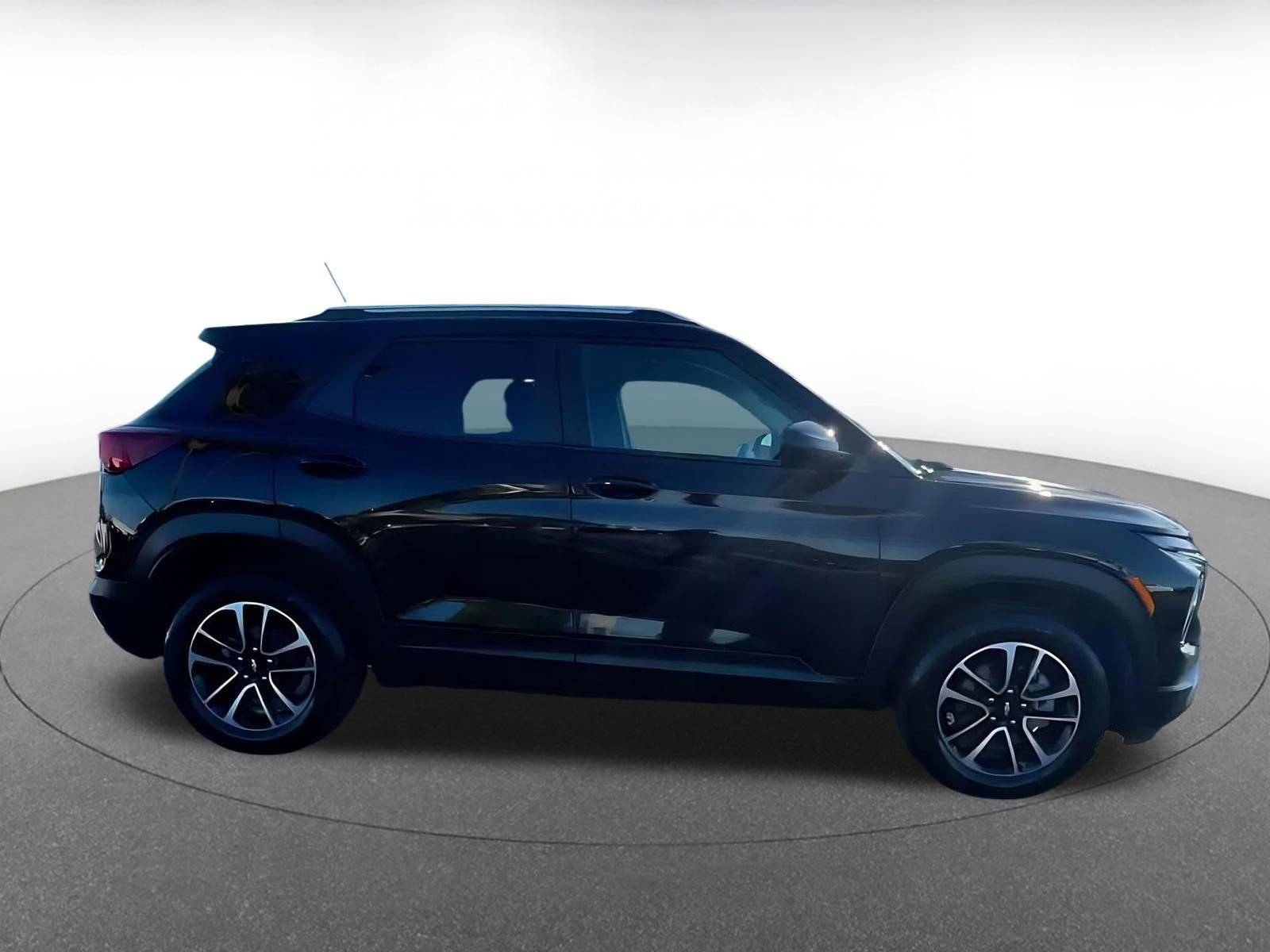 Thumbnail: 2025 Chevrolet TrailBlazer - 13